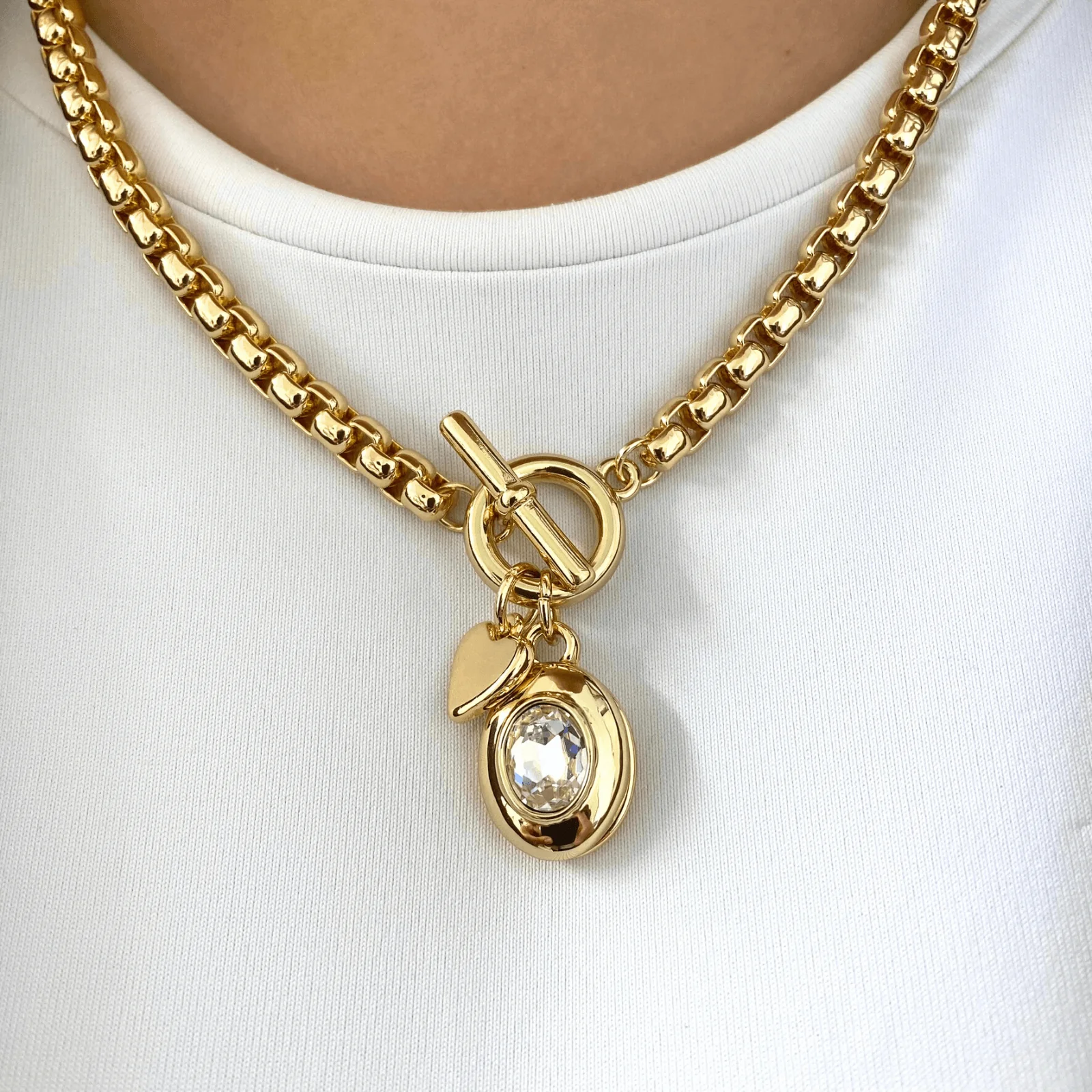 Absolute Gold Chubby Link Oval Pendant Necklace - Clear - Image 2