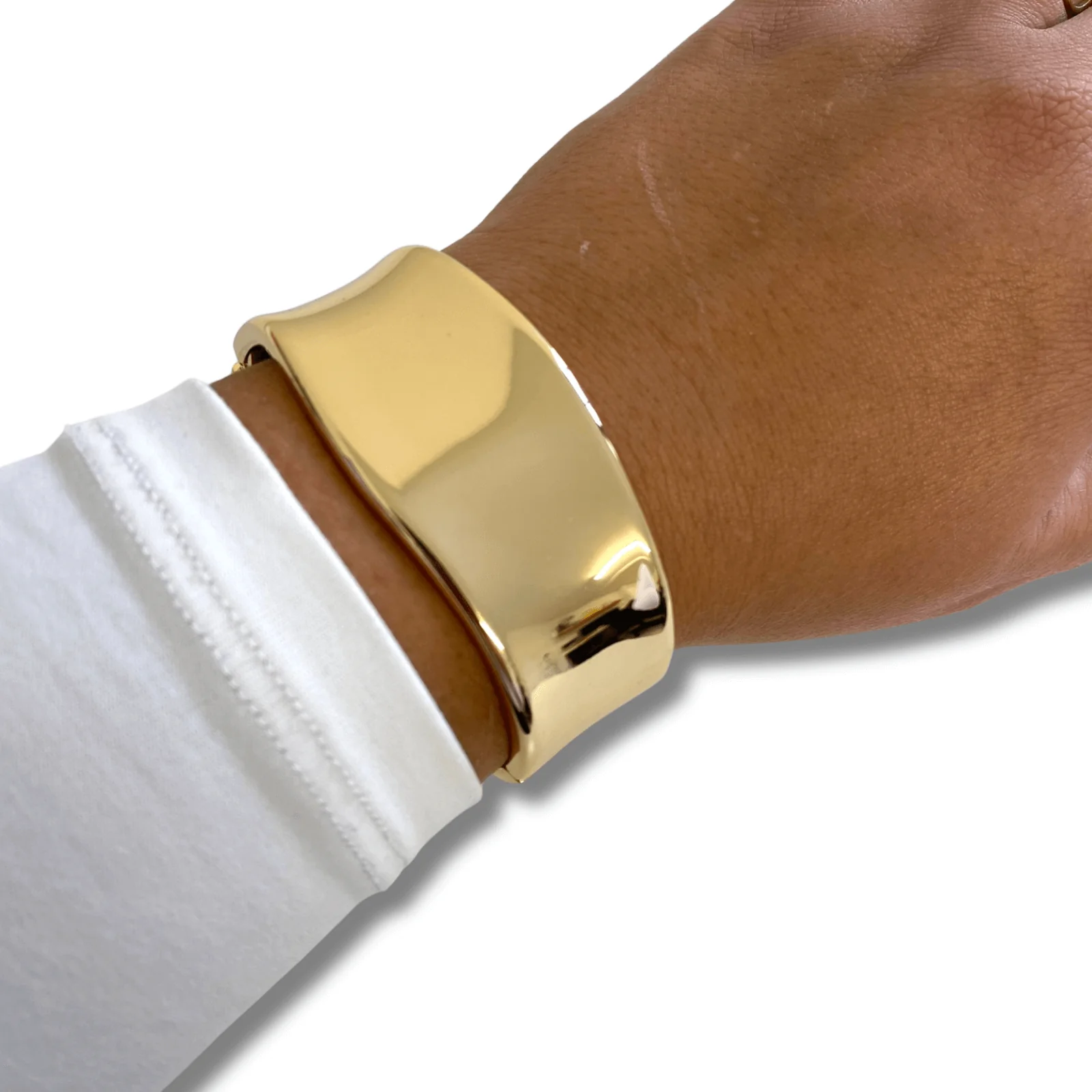 Absolute Gold Chunky Irregular Hinged Bangle - Image 2