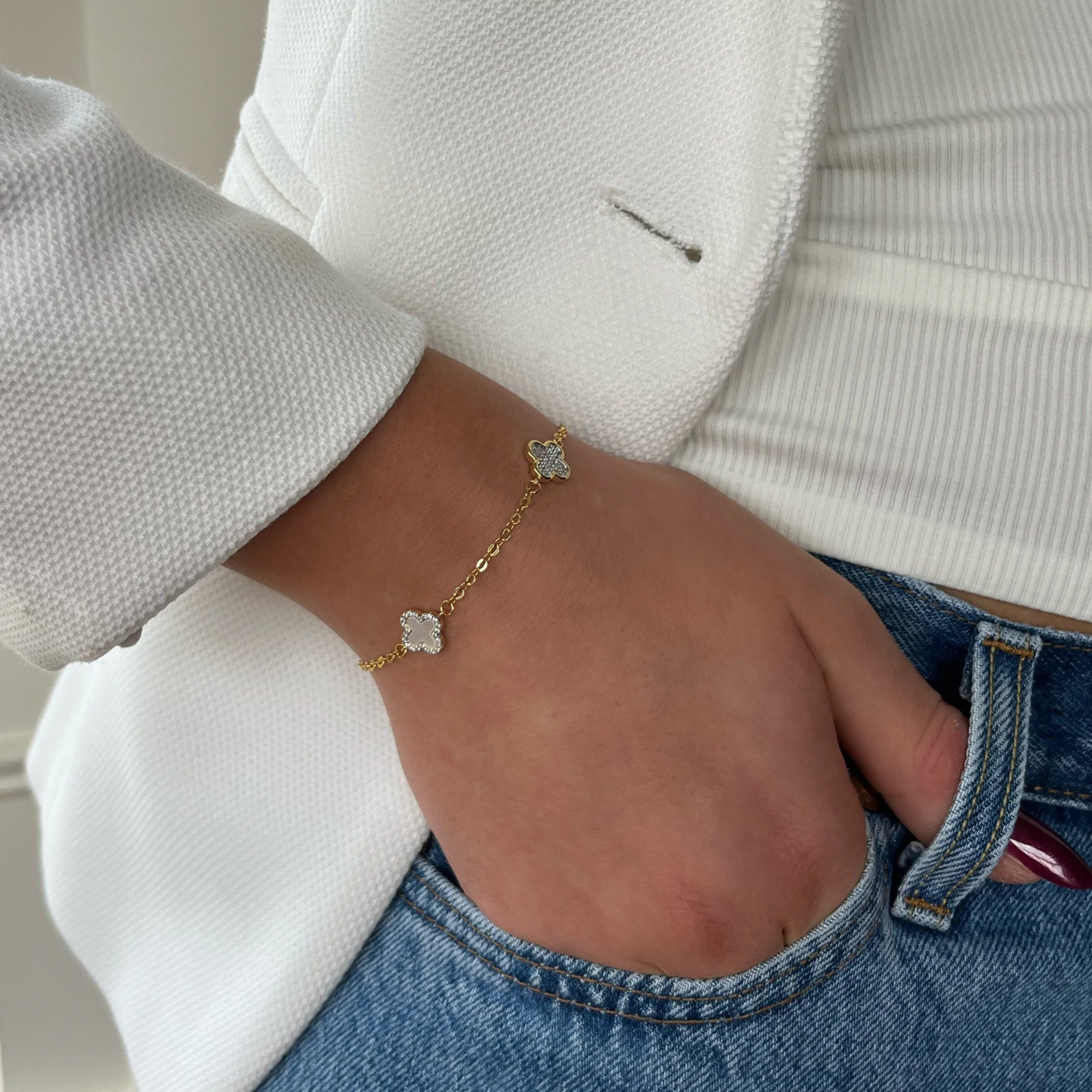 Absolute Gold Clover Bracelet - Mother Of Pearl - Image 2