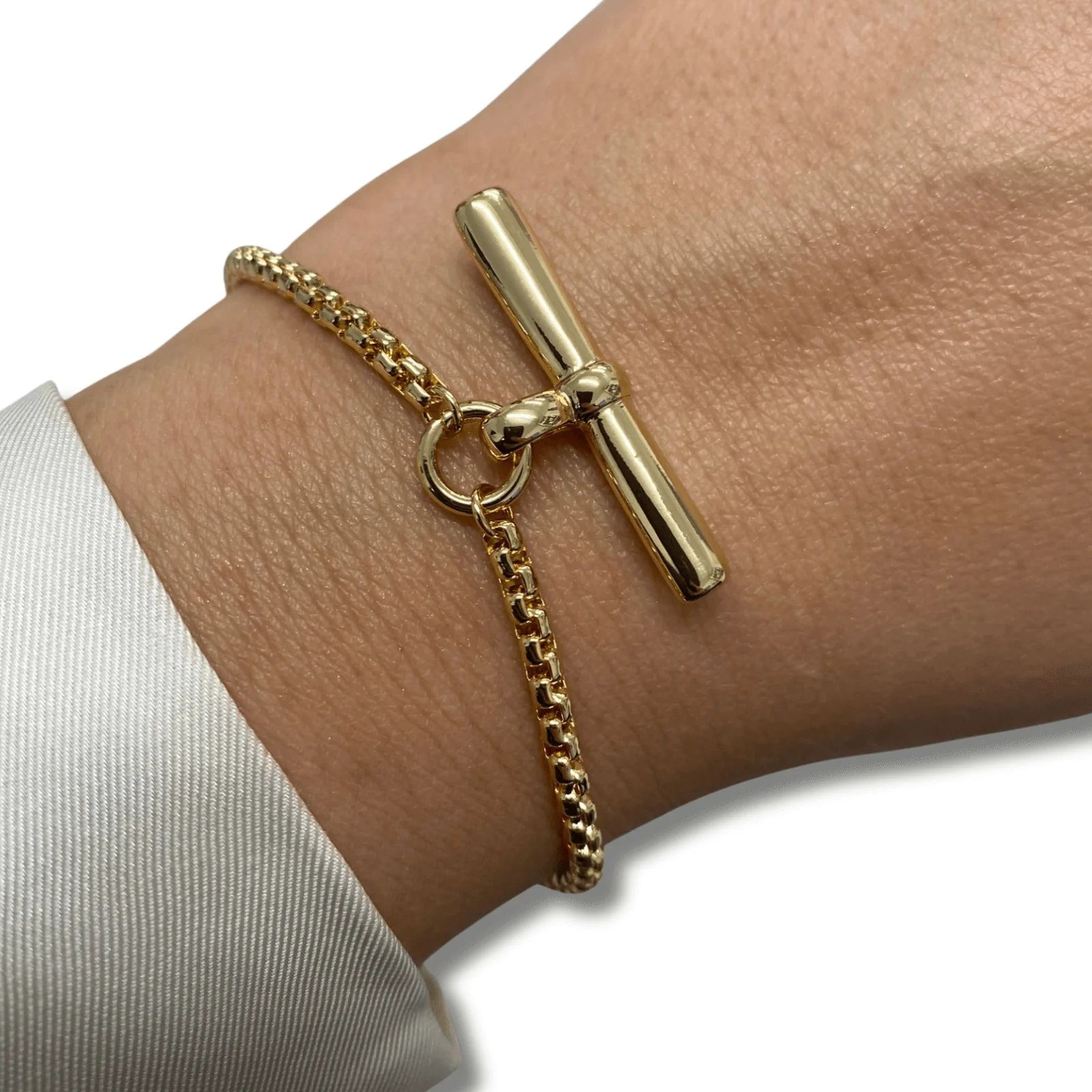 Absolute Gold Round Link TBar Bracelet - Image 2