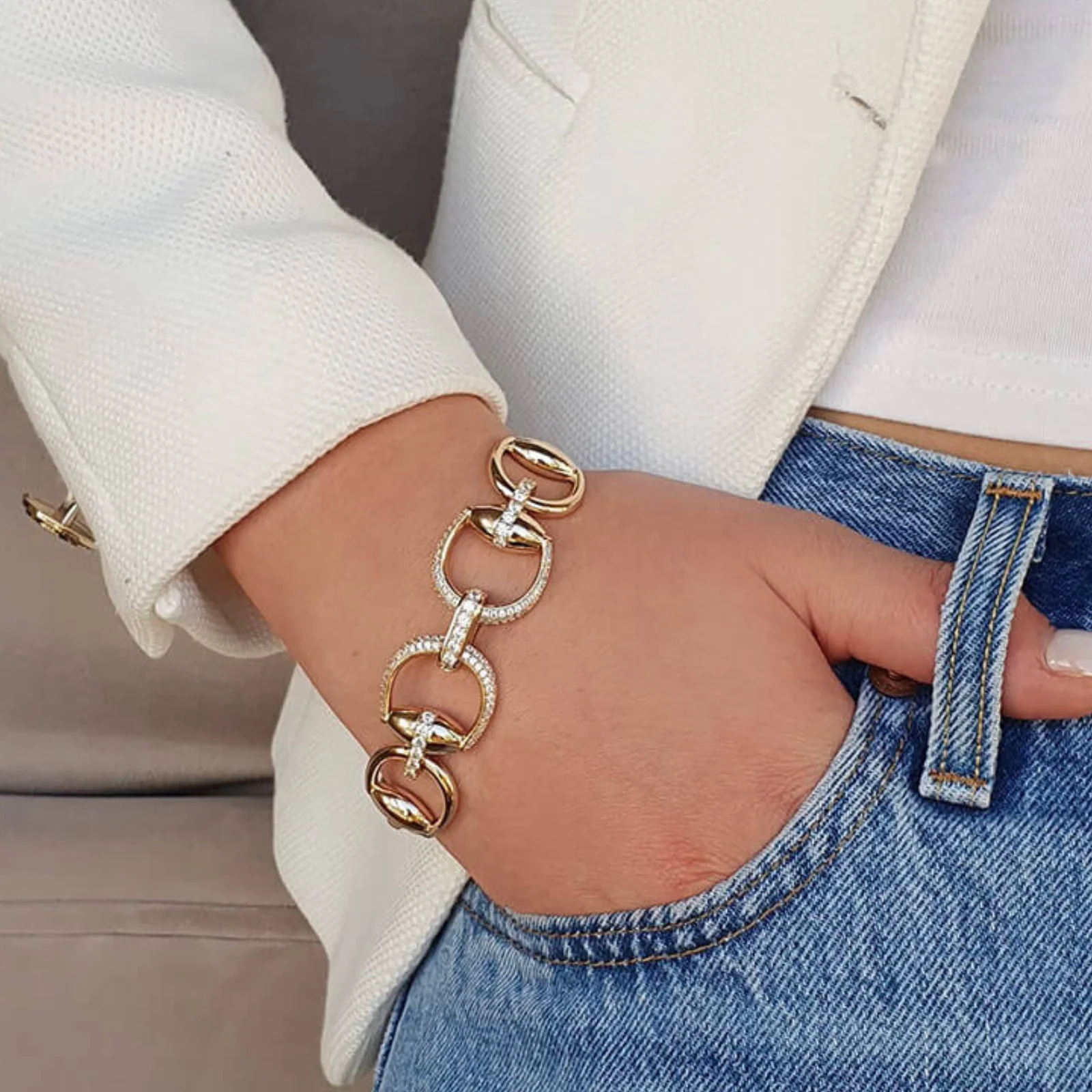 Absolute Gold Saddle Link Bracelet - Image 2