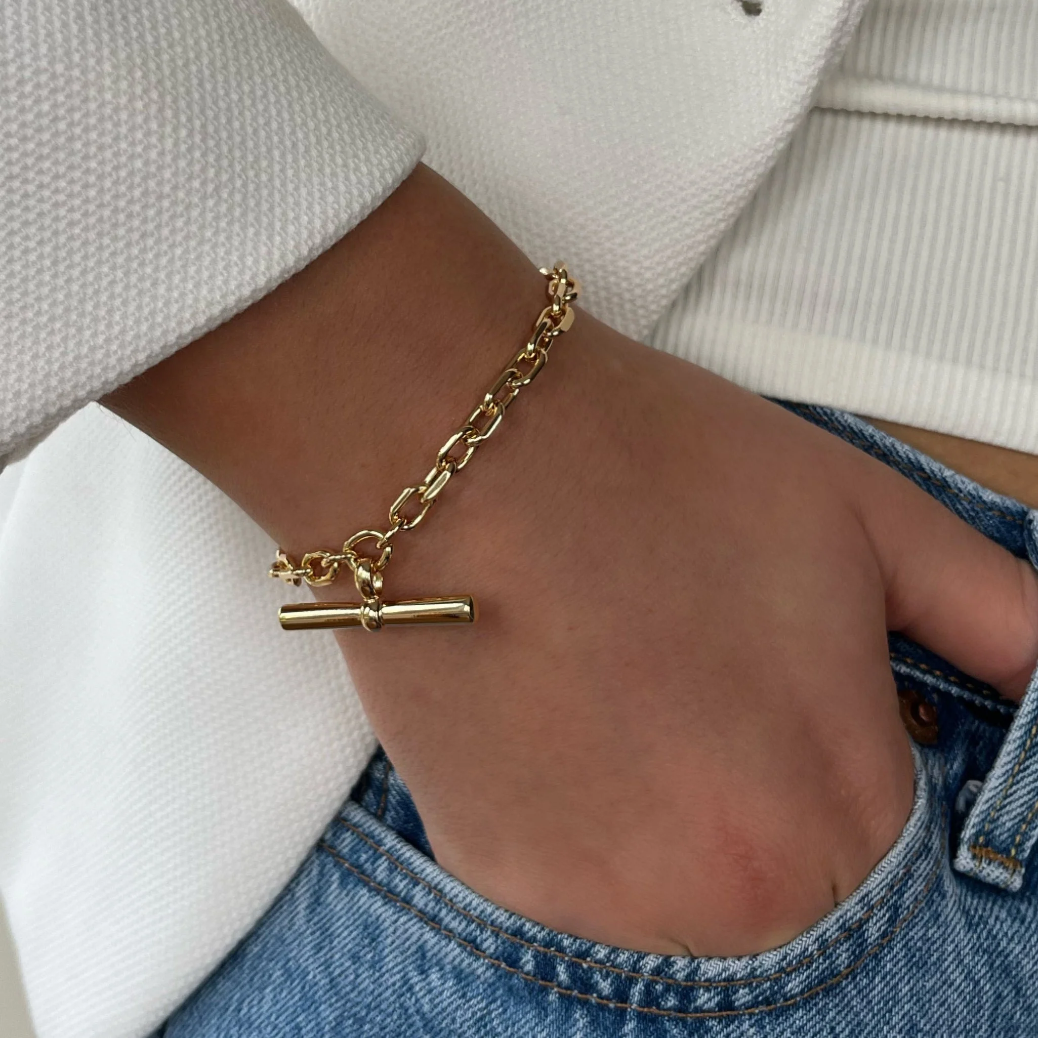 Absolute Gold TBar Oval Link Bracelet - Image 3
