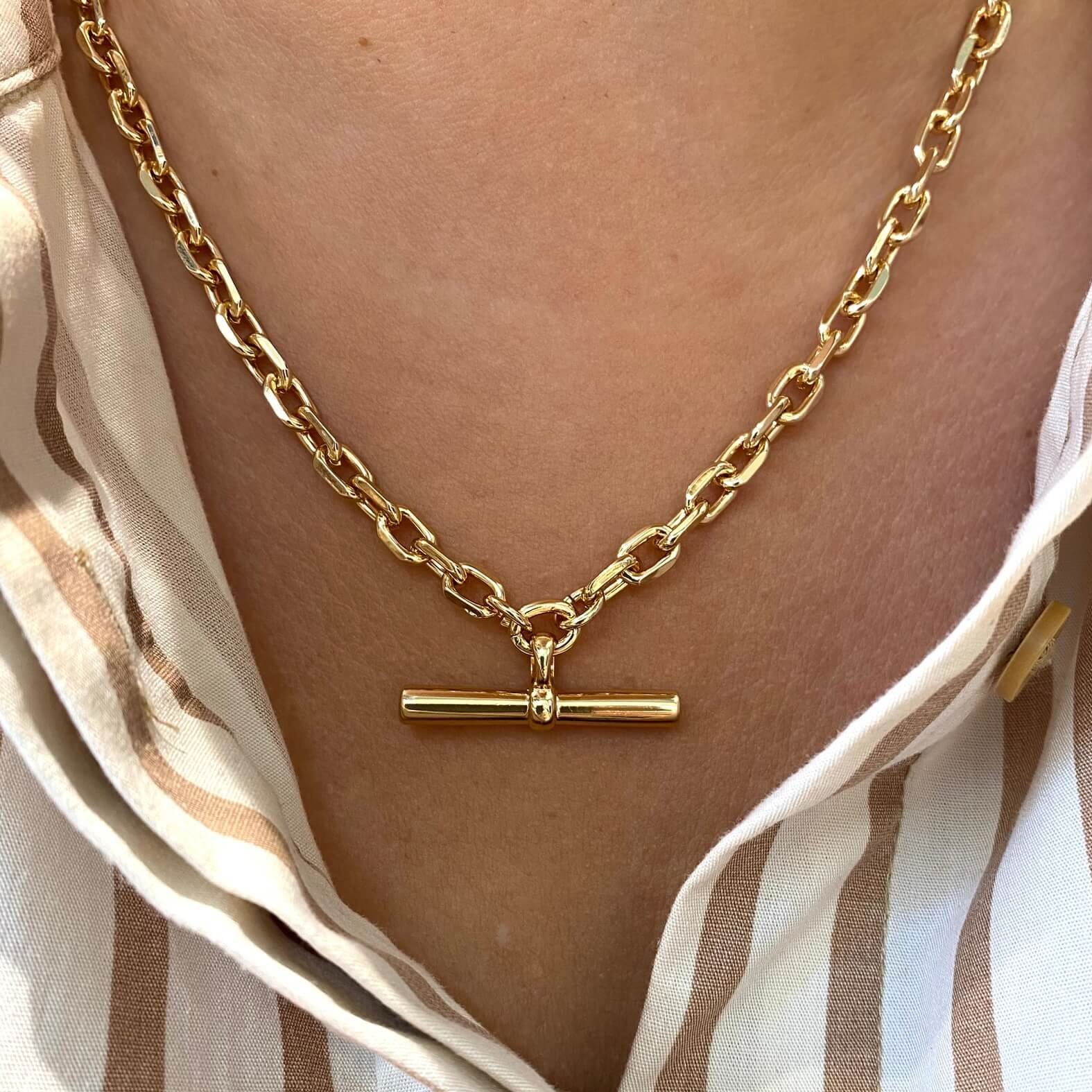 Absolute Gold TBar Oval Link Necklace - Image 3