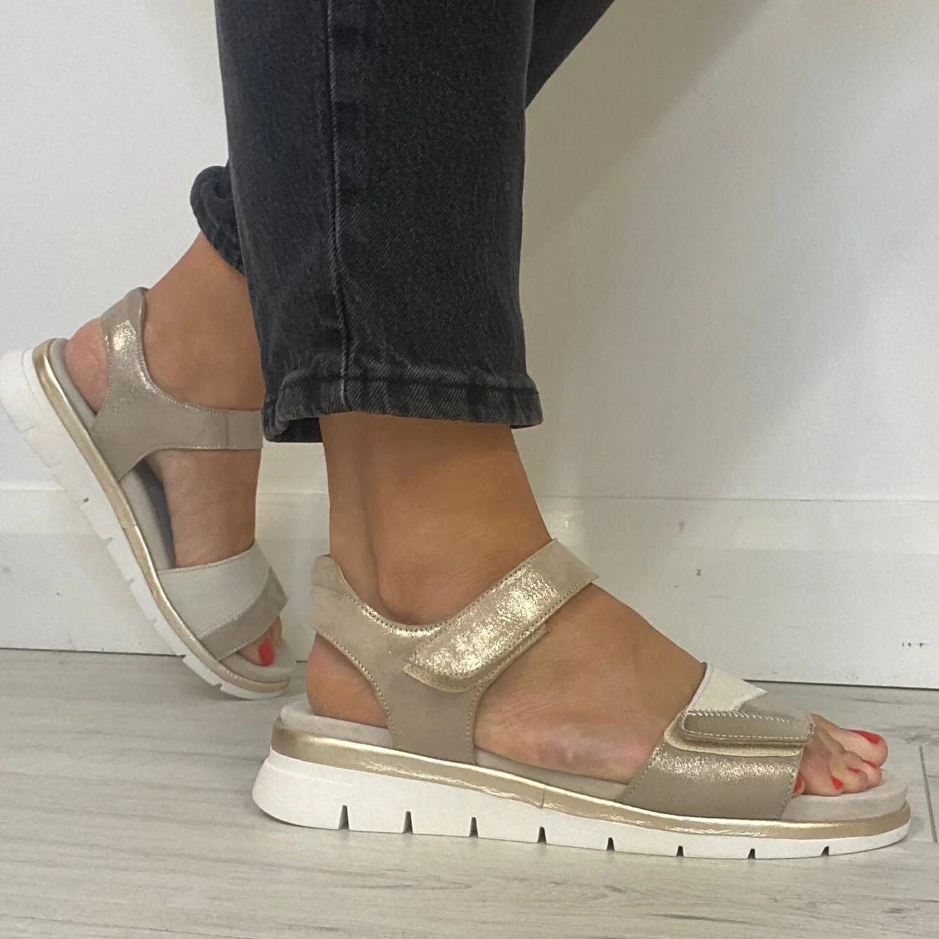 Ara Cream & Pale Gold Leather Velcro Strap Sandals - Image 5
