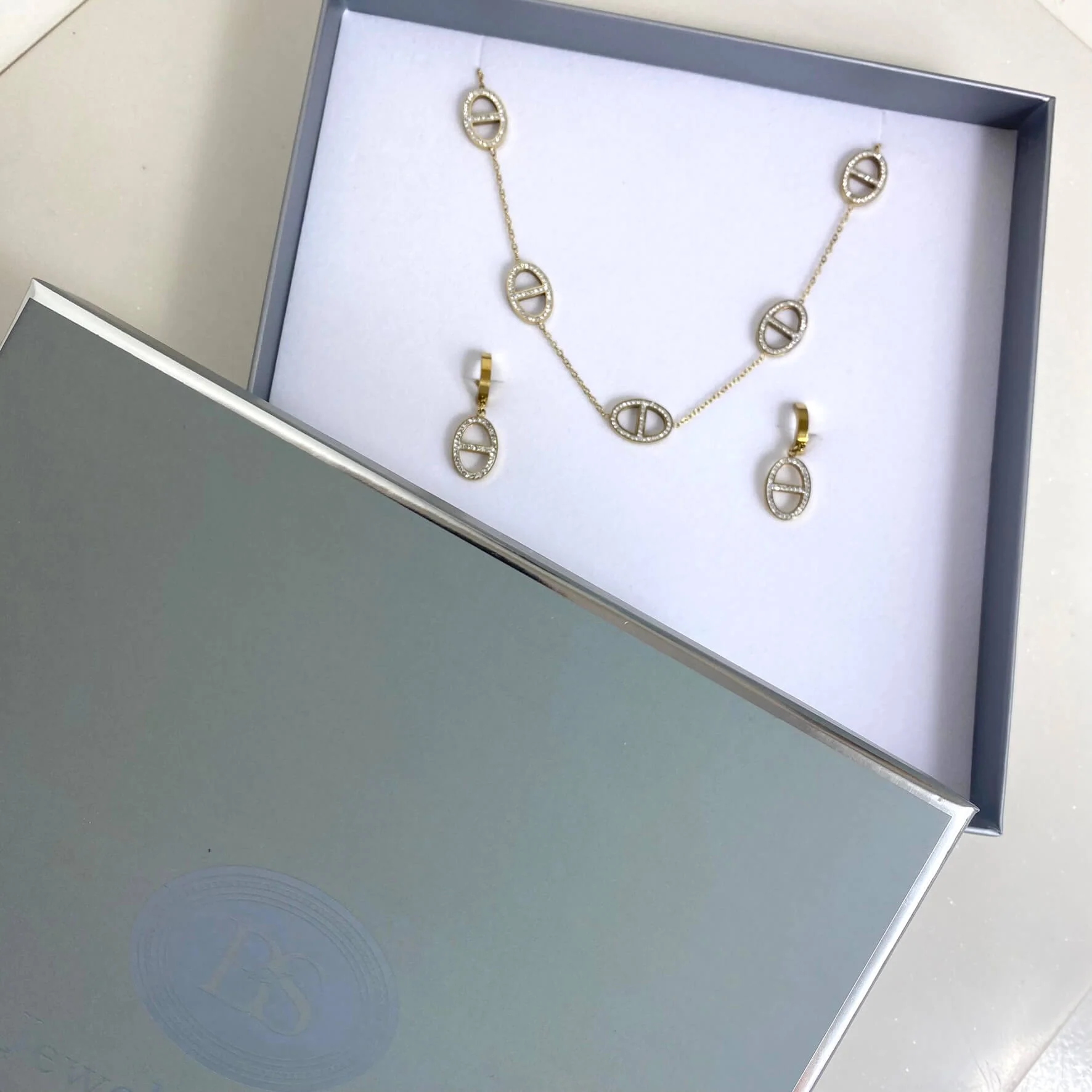 BeJeweled At Soul Gold Oval Pendant Earrings & Necklace Set - Image 2