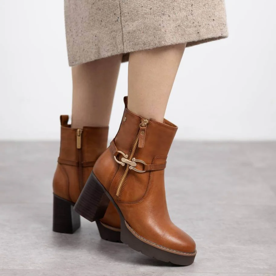 Carmela Tan Leather High Heeled Ankle Boots - Image 5