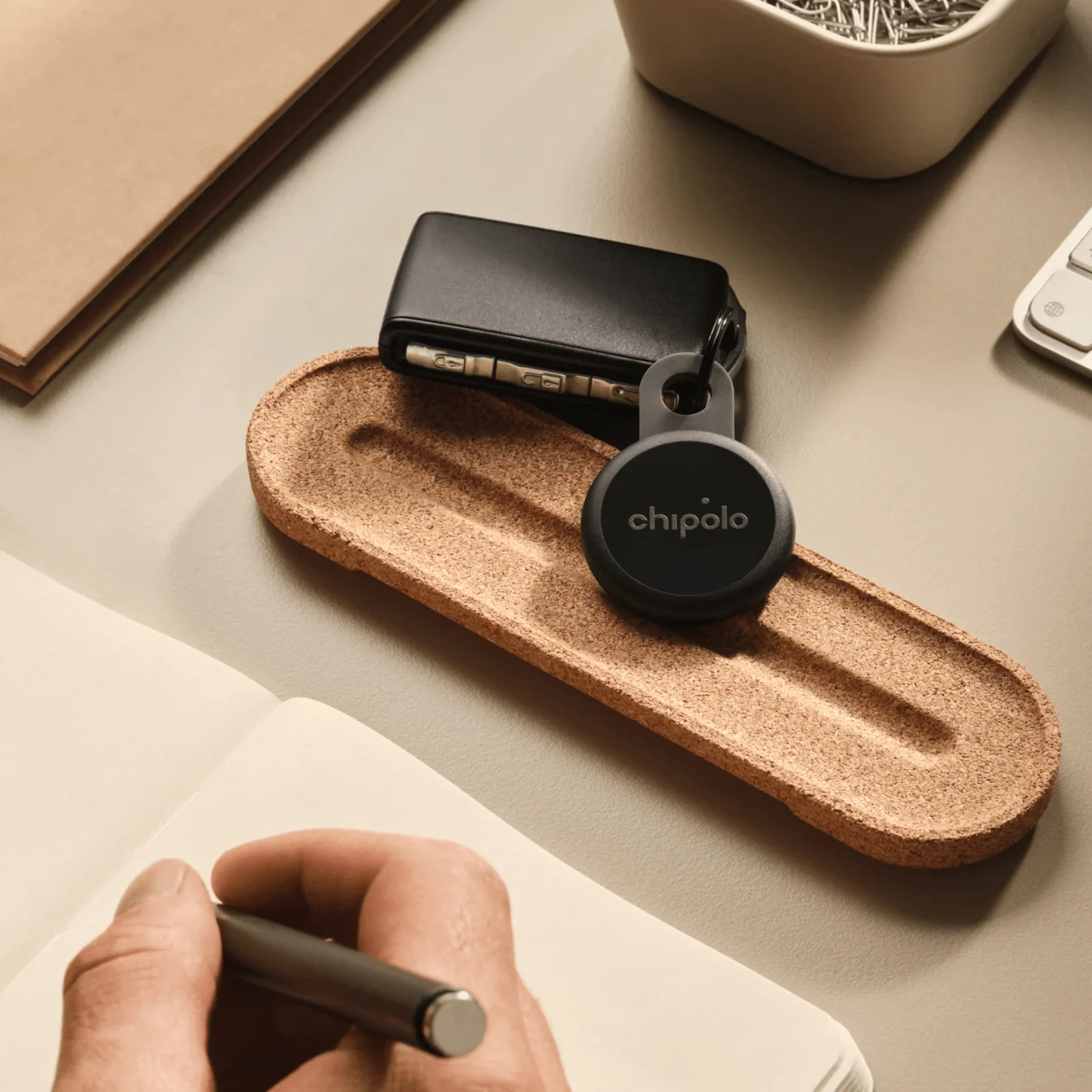 Chipolo Loop Tracker Tag - Charcoal - Image 3