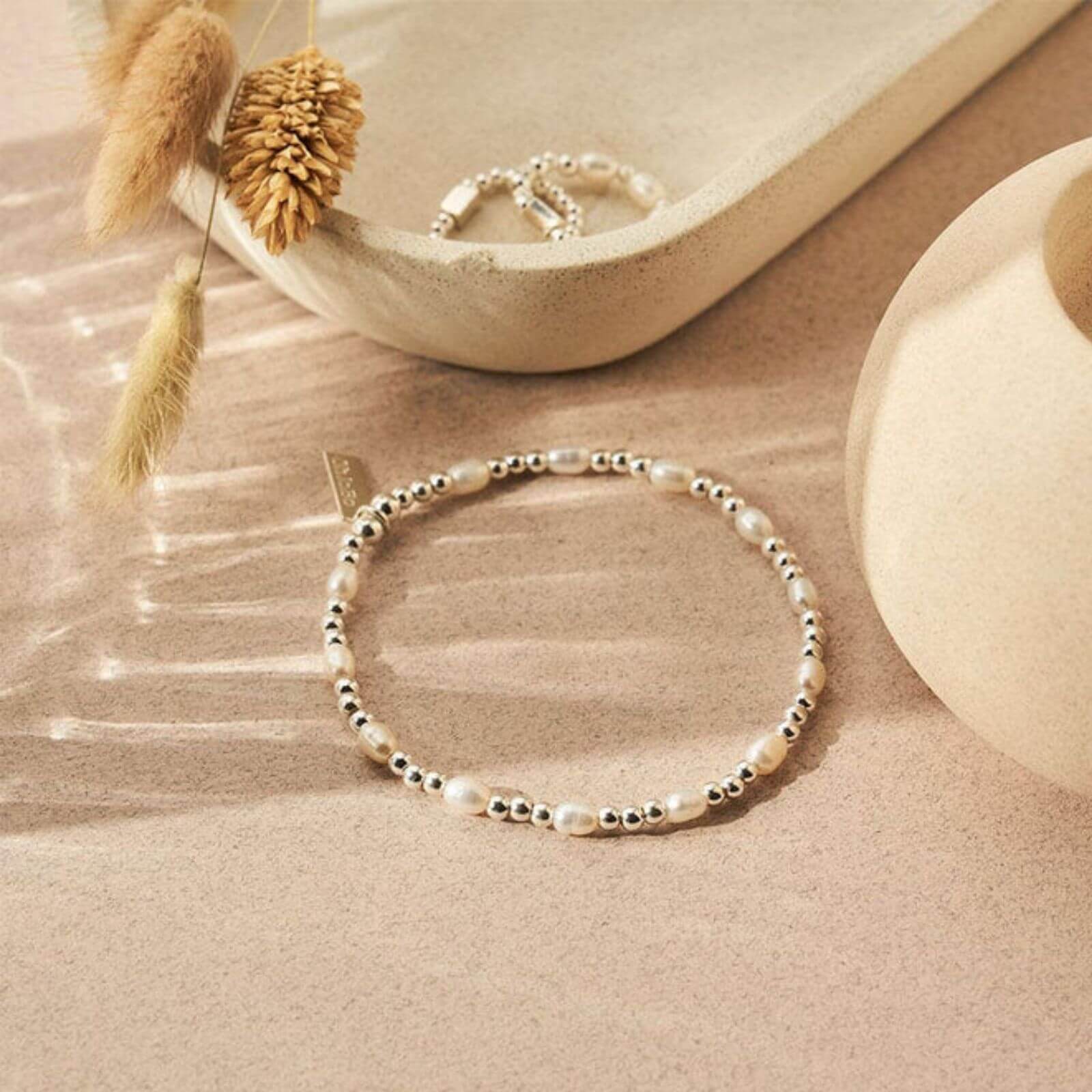 ChloBo Cute Pearl Bracelet - Gold - Image 2