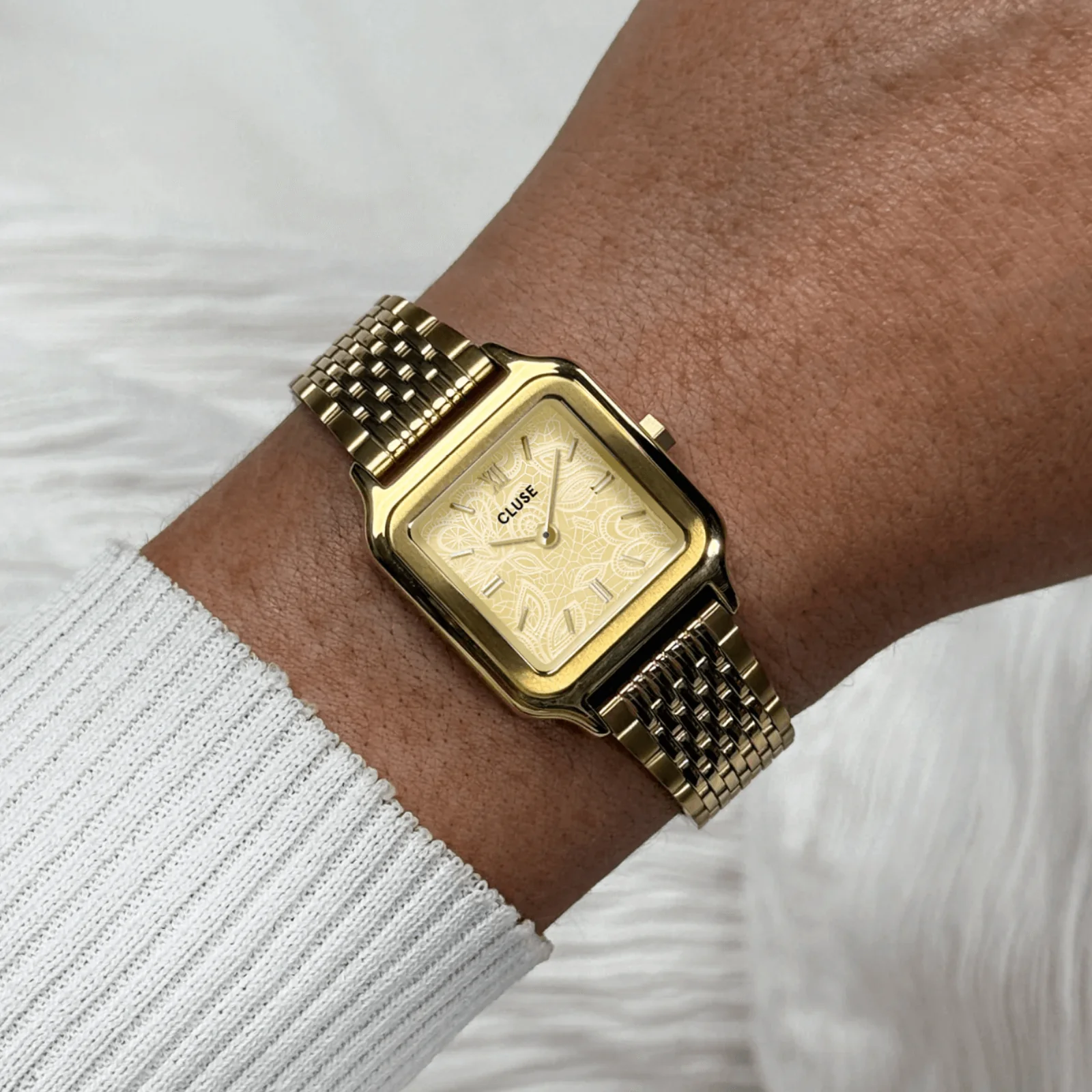 Cluse Gracieuse Petite Gold Watch - Lace Texture - Image 4