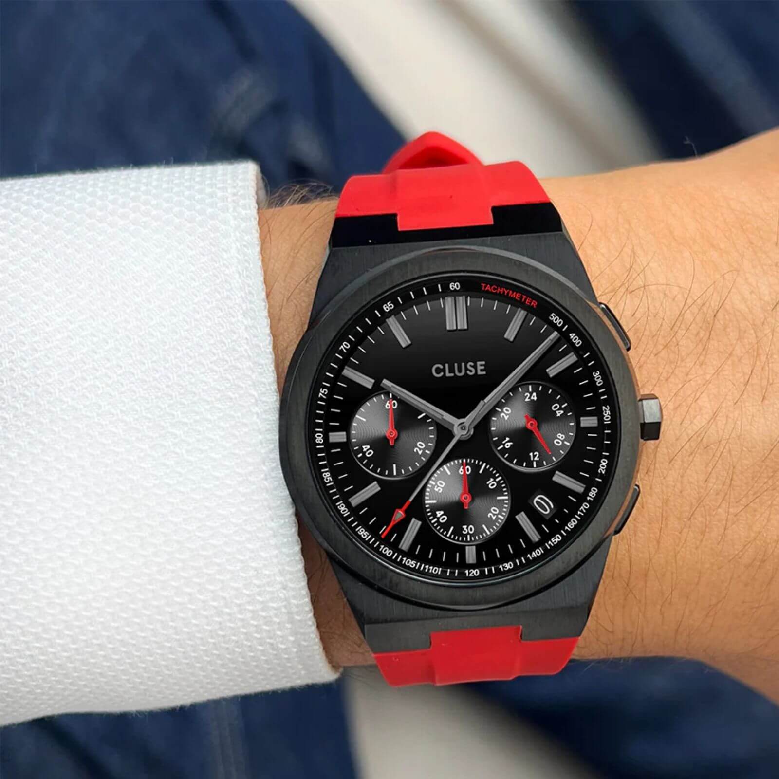 Cluse Vigoureux Chrono Silicone Black Watch - Red - Image 4