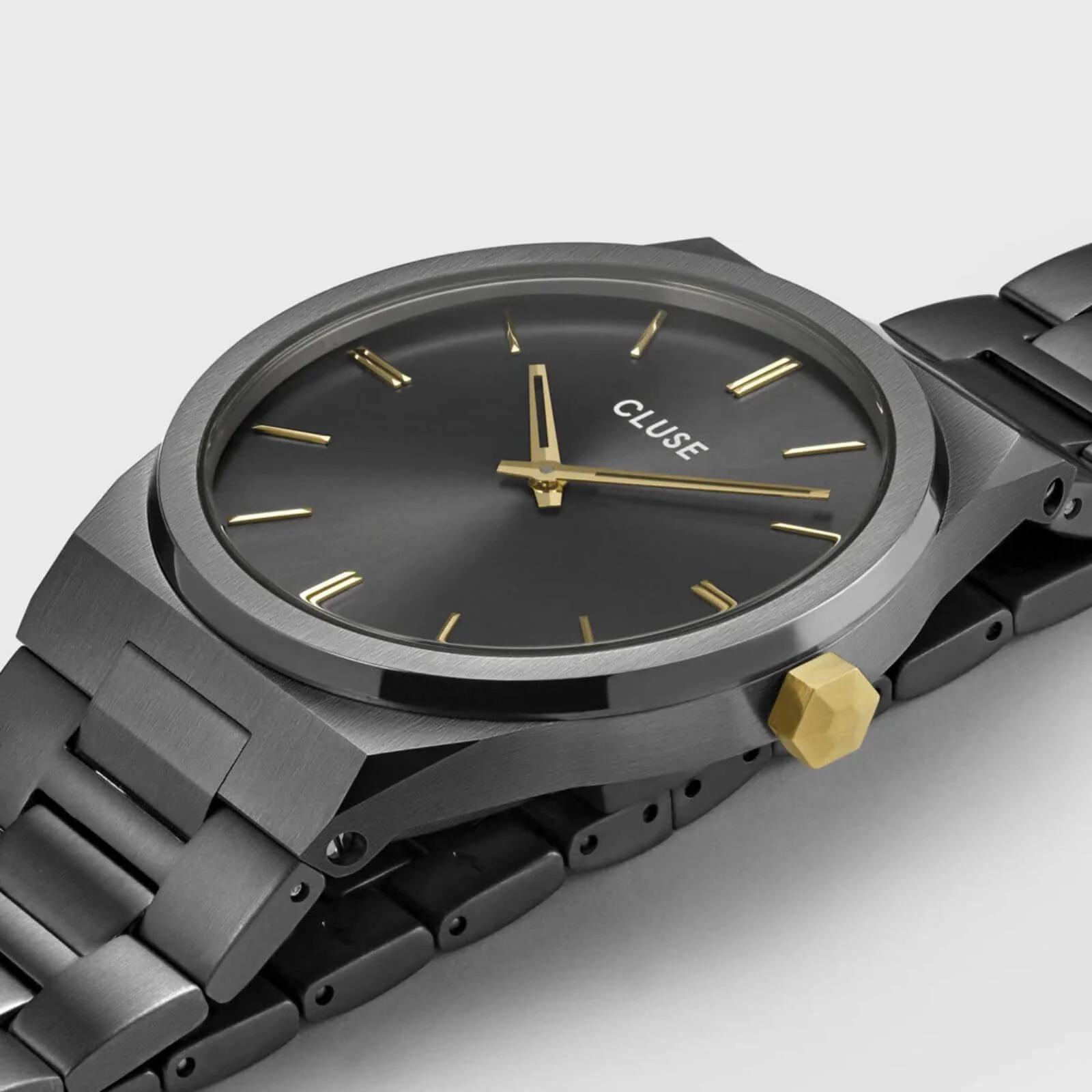Cluse Vigoureux Dark Grey Watch - Image 2