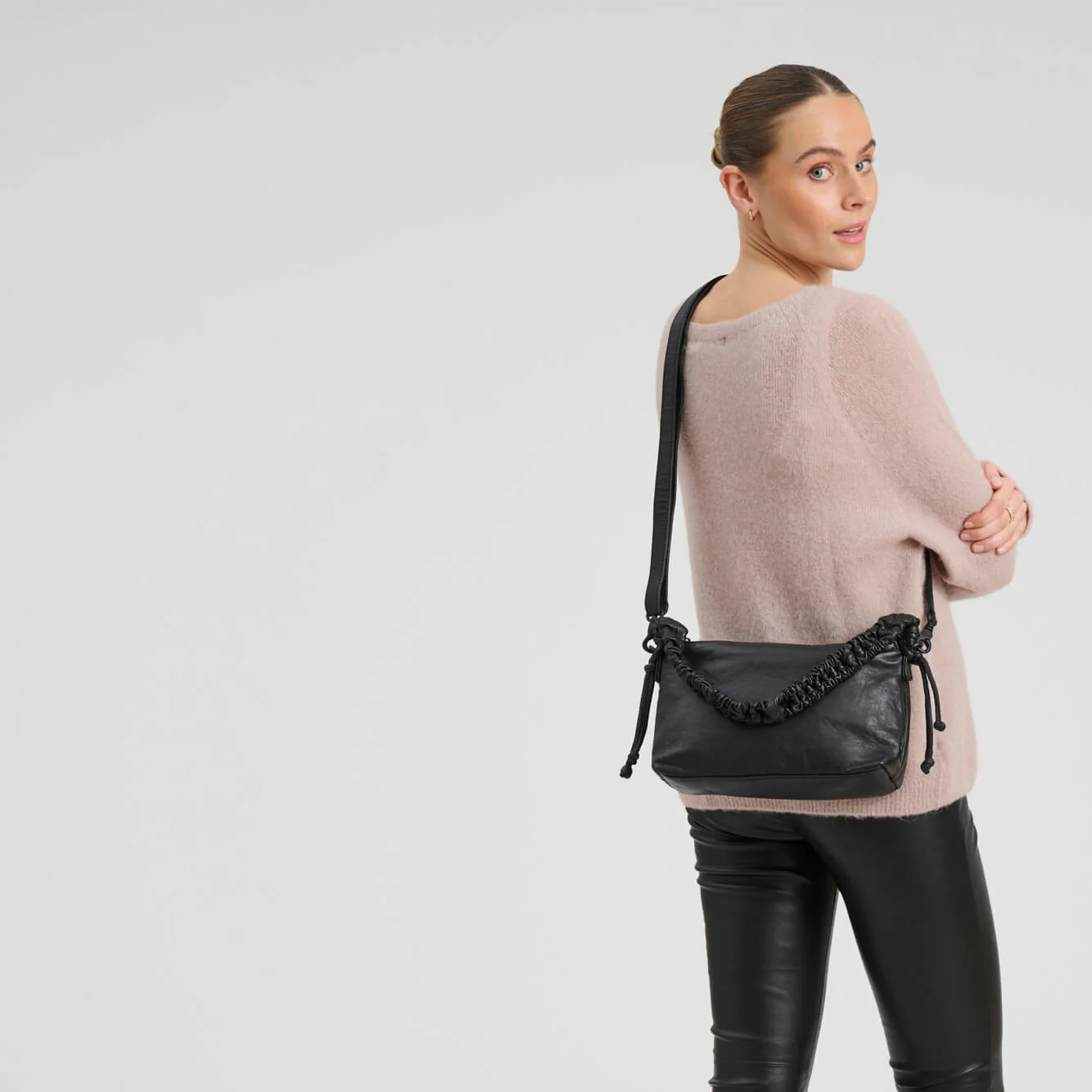 Depeche Black Leather Gathered Strap Small Shoulder Bag - Image 4