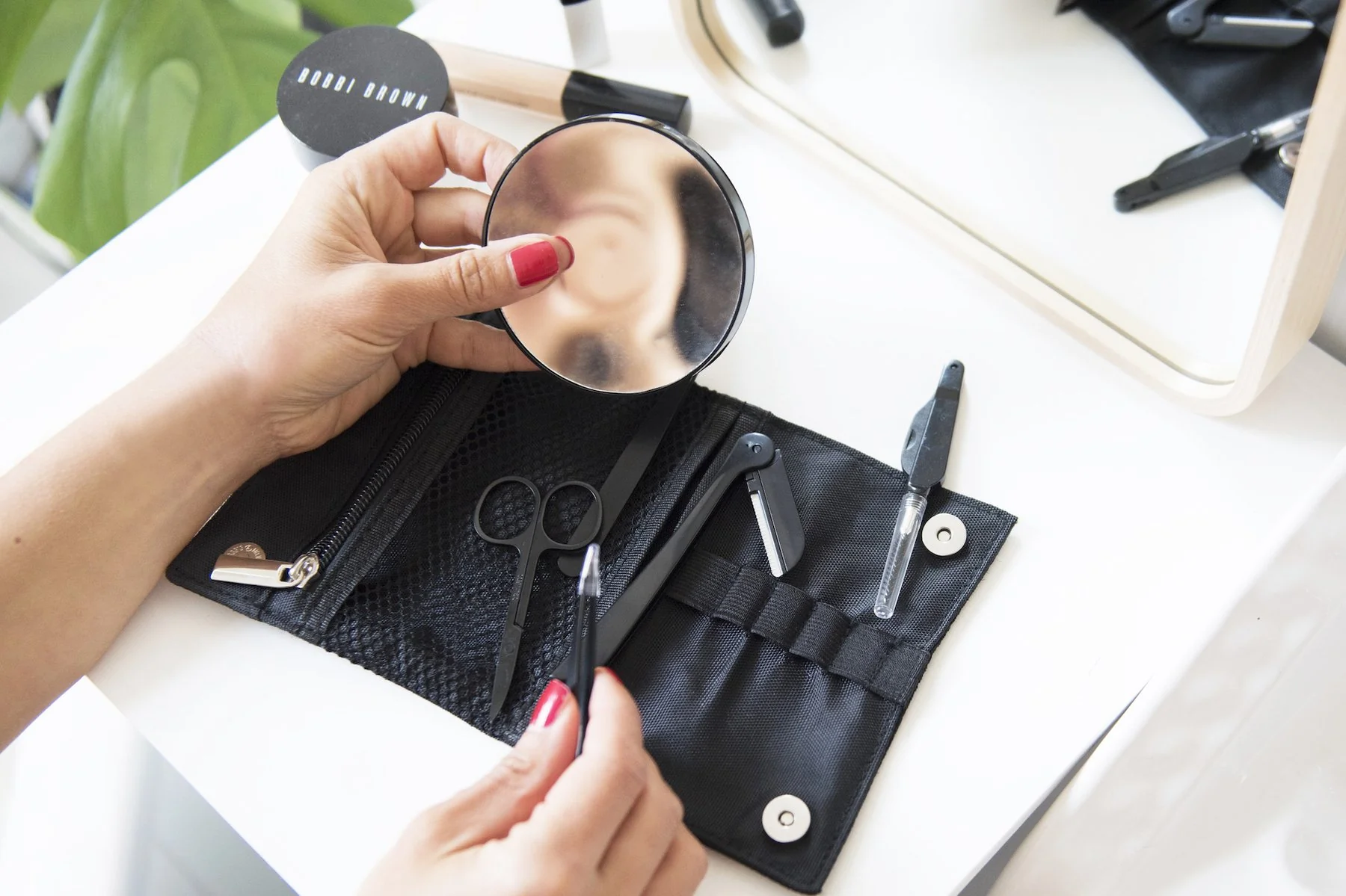 Donna May Eyebrow Styling Kit - Black - Image 4