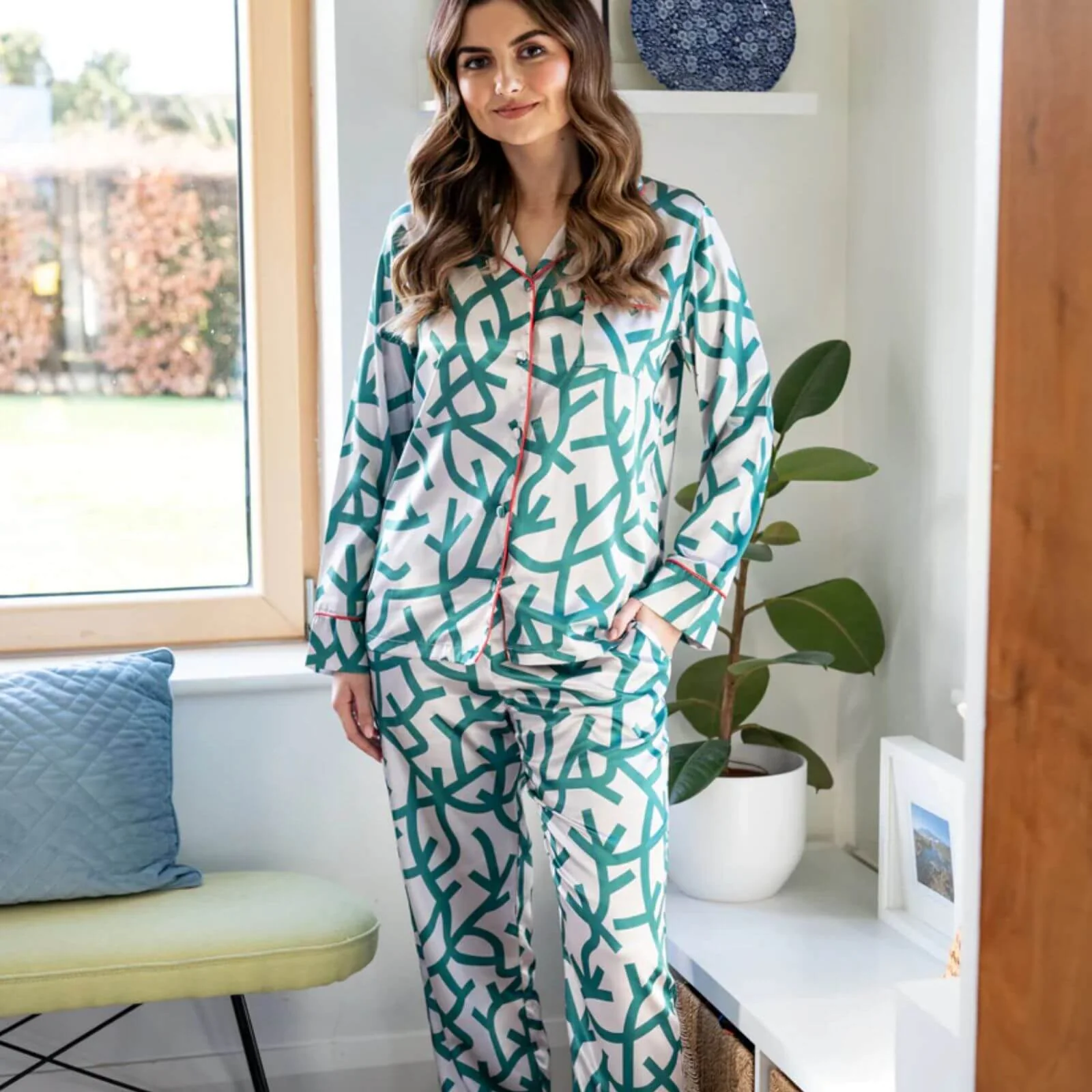 Four Sisters Coastal Coral Satin Pyjamas - Image 3