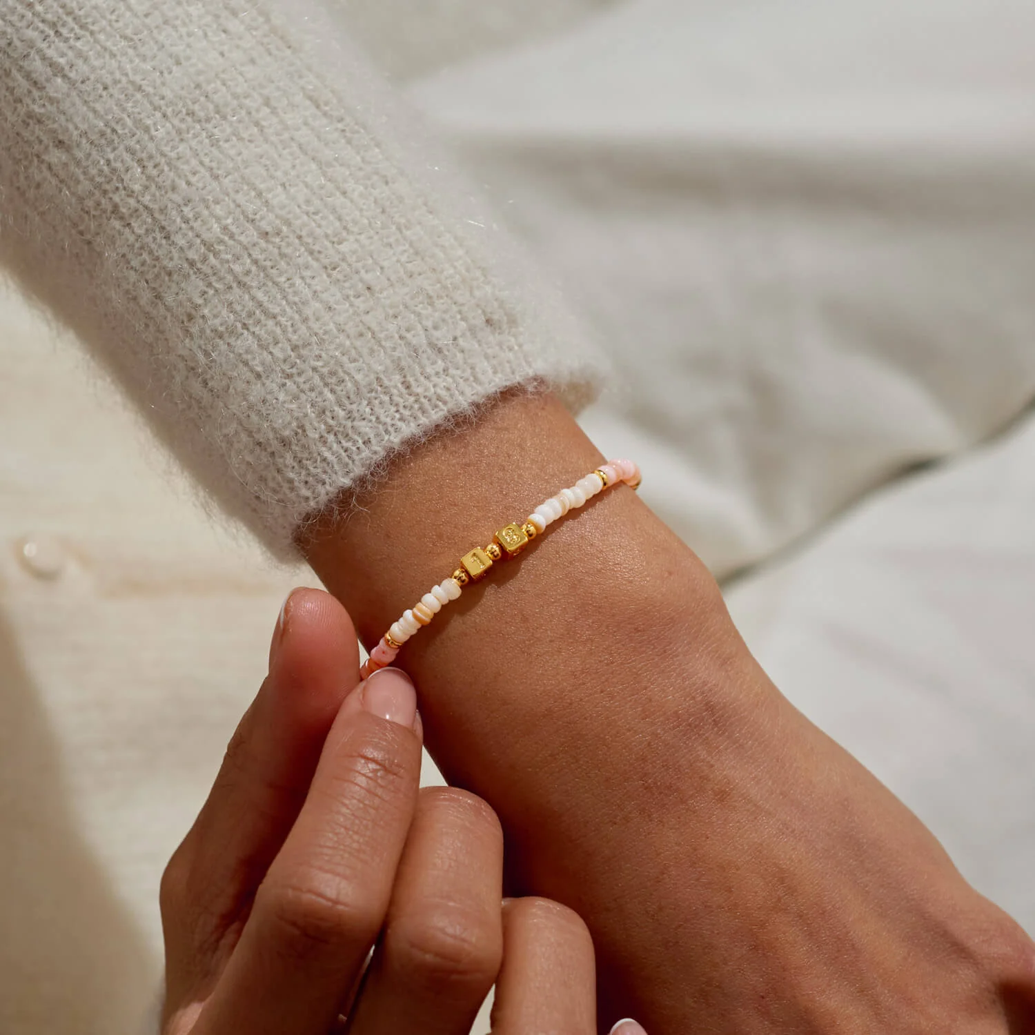 Joma 18th Birthday Bead Bracelet - Image 3