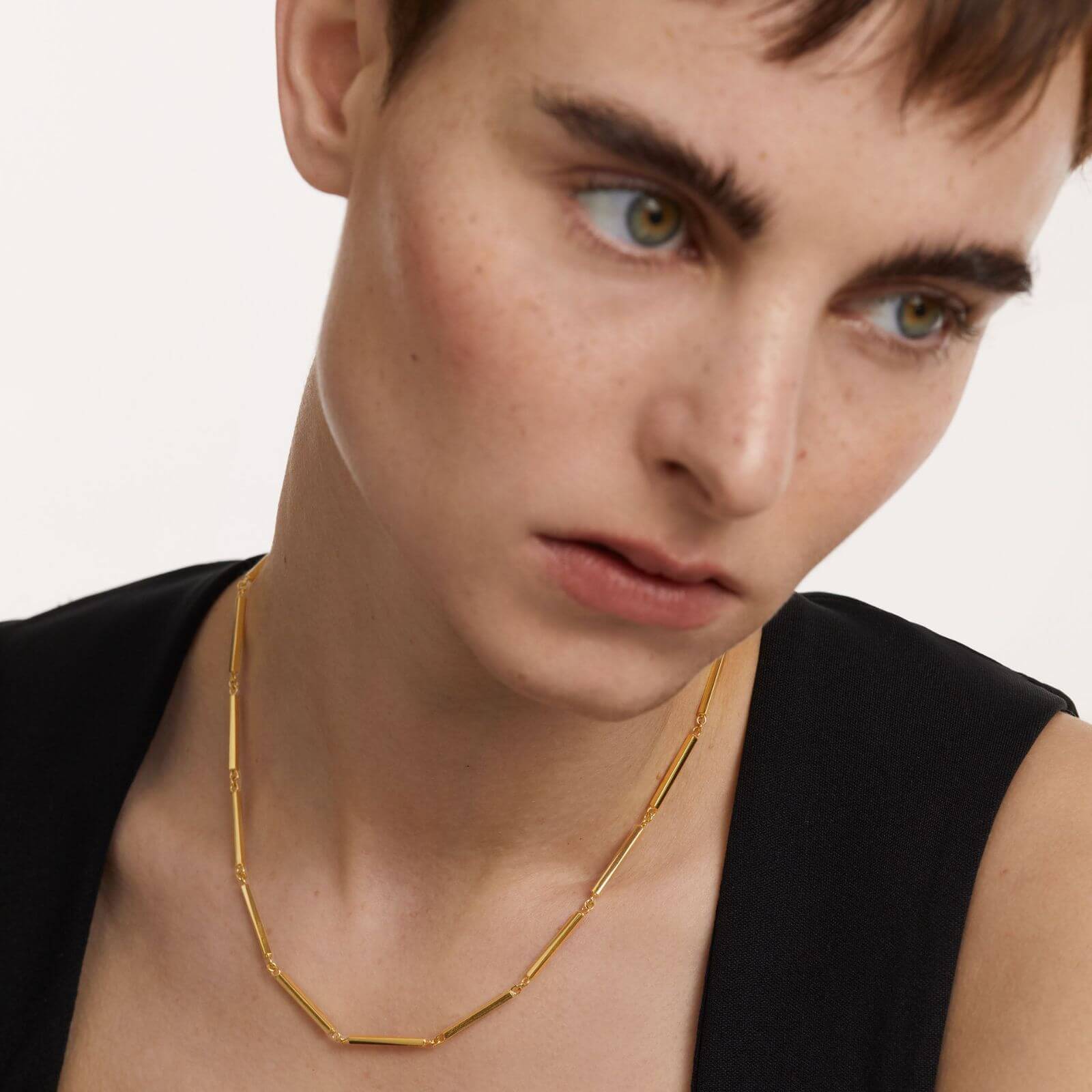 PDPAOLA Gold Bar Chain Necklace - Image 3
