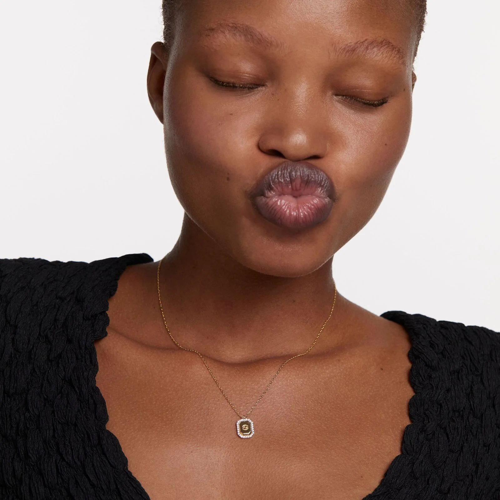 PDPAOLA Gold Cancer Necklace - Image 3
