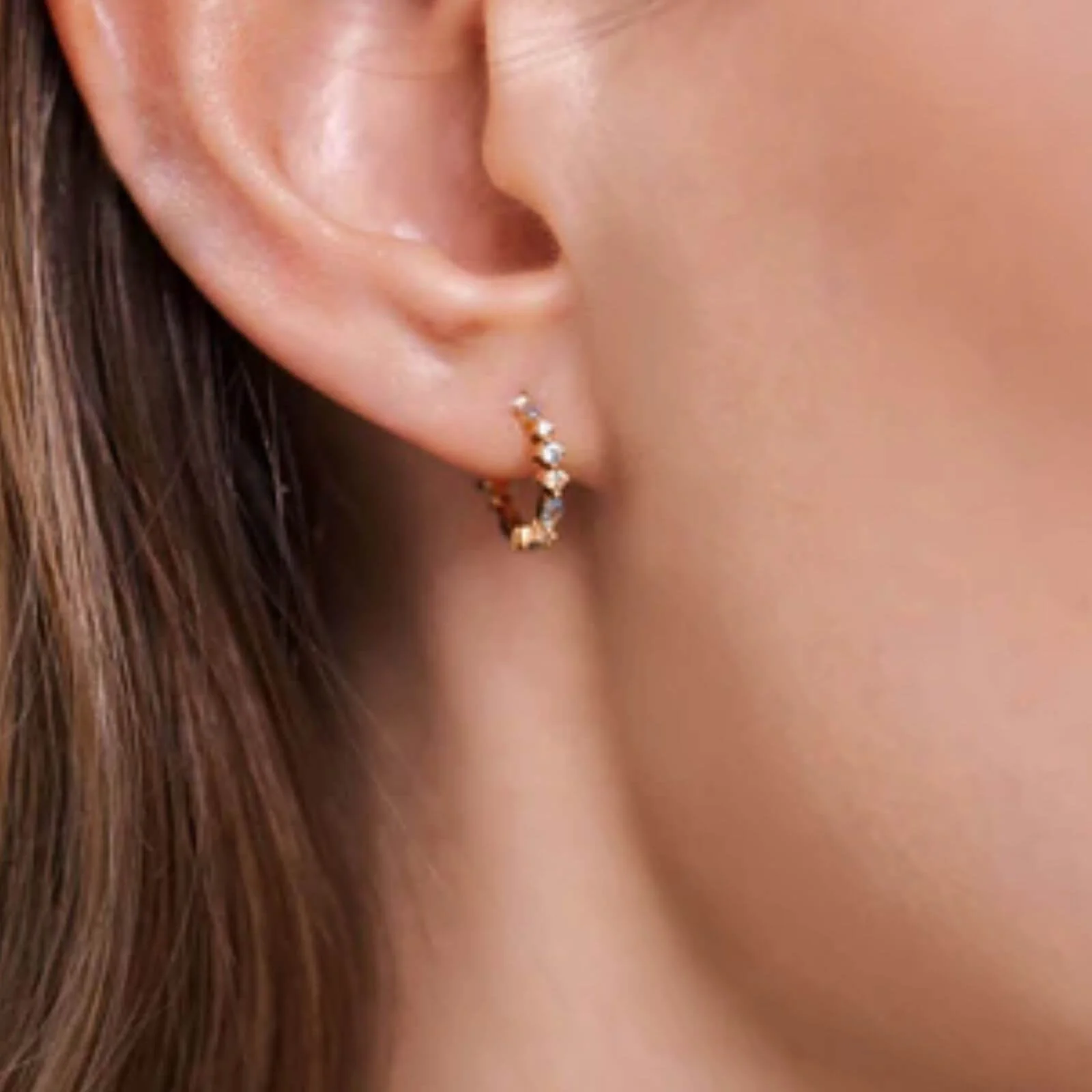 PDPAOLA Gold Ombre Hoop Earrings - Image 3