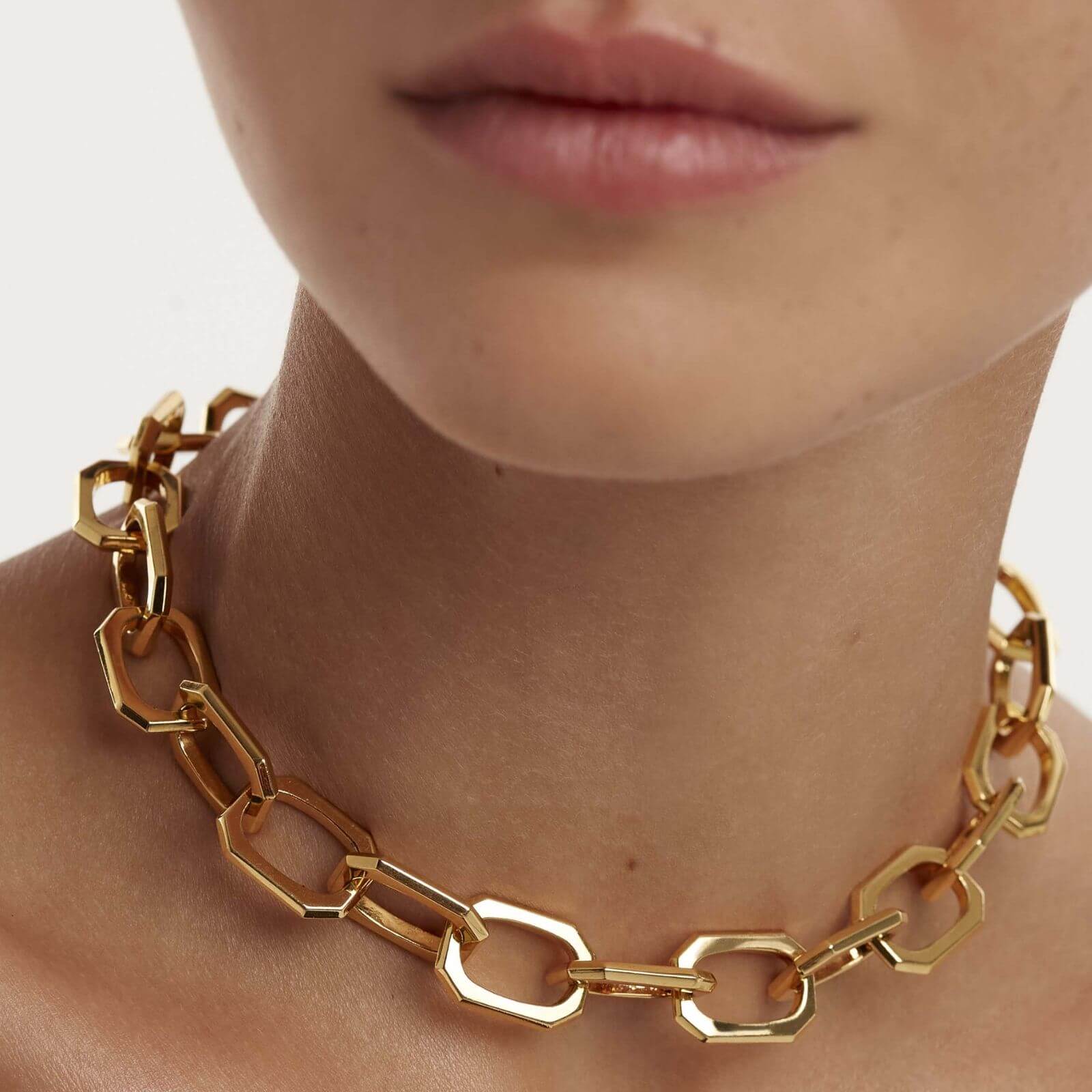 PDPAOLA Gold Signature Link Necklace - Image 4
