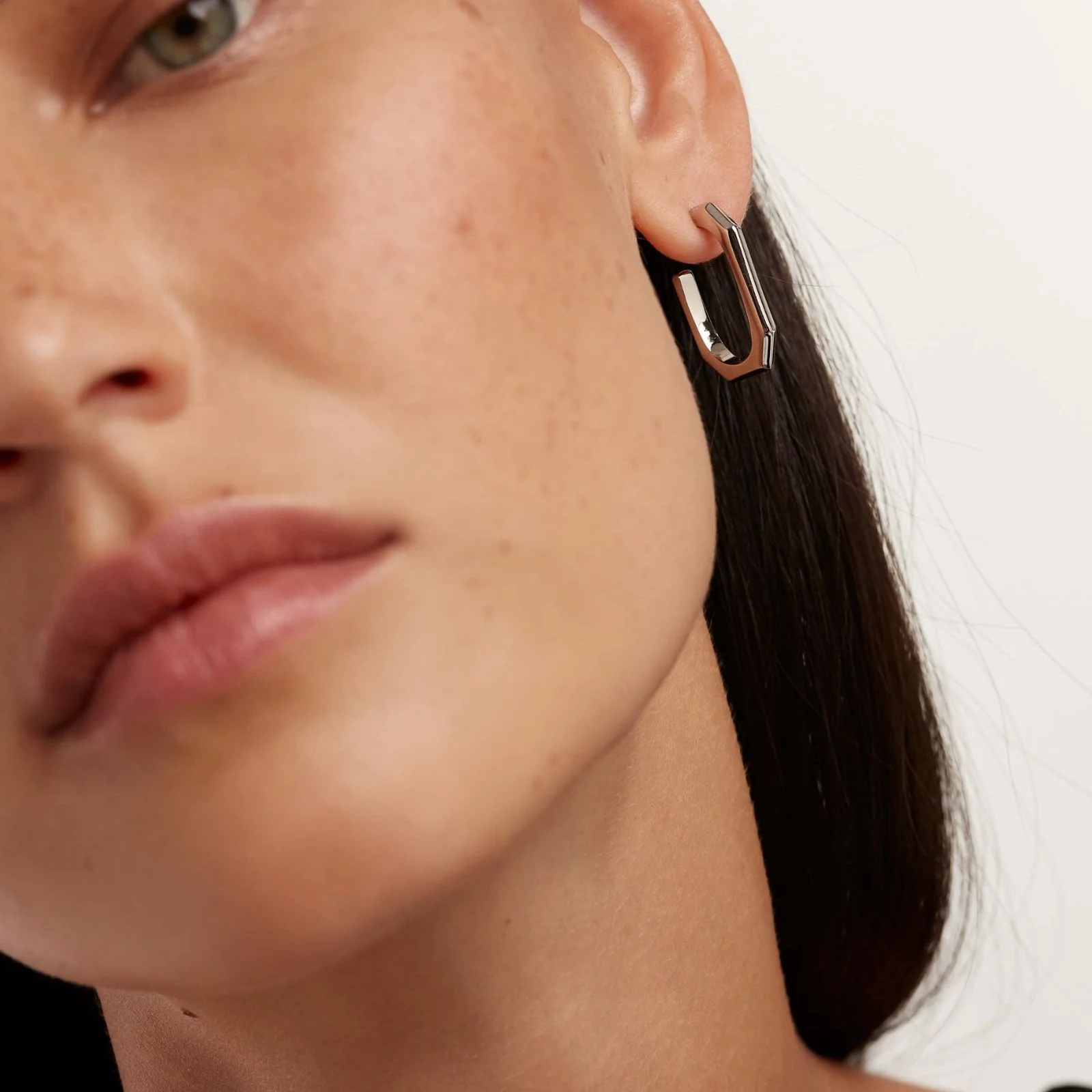 PDPAOLA Signature Silver Hoop Earrings - Image 2