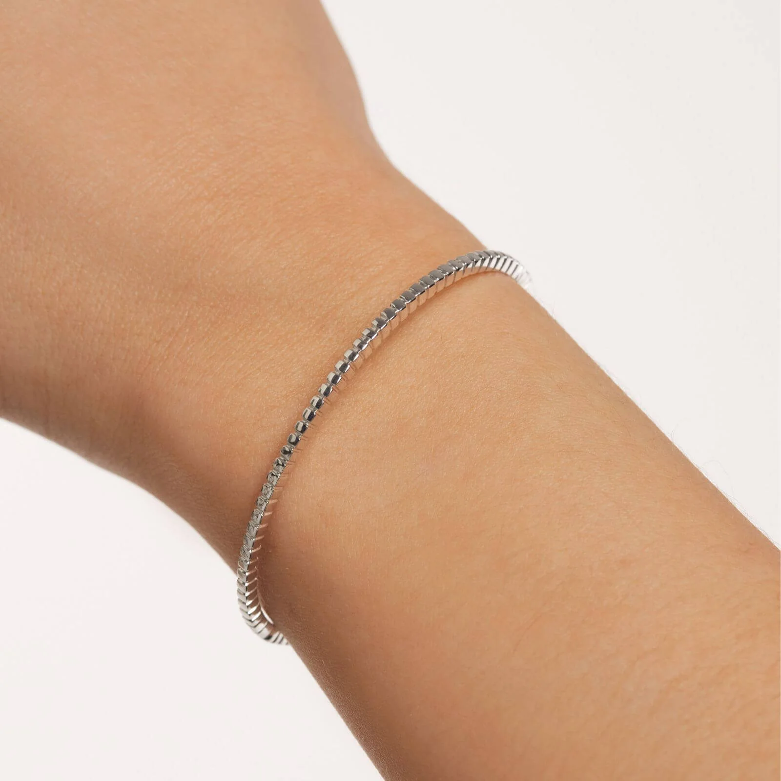 PDPAOLA Silver Lea Bangle - Image 2