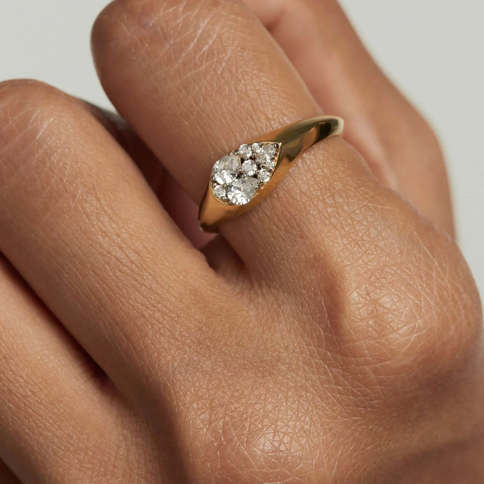 PDPAOLA Vanilla Stamp Gold Ring - Image 2