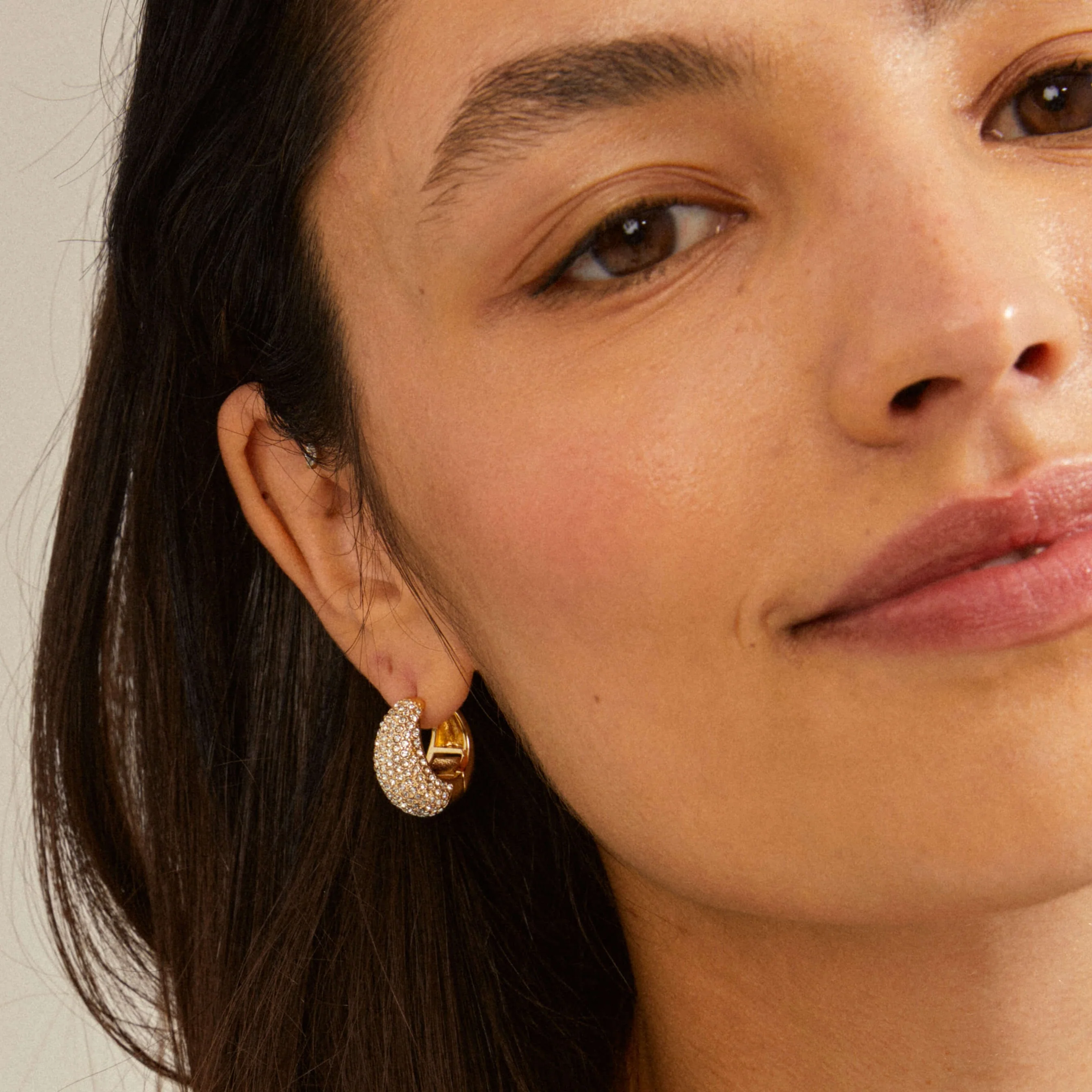Pilgrim Naomi Gold Chunky Crystal Hoop Earrings - Image 2