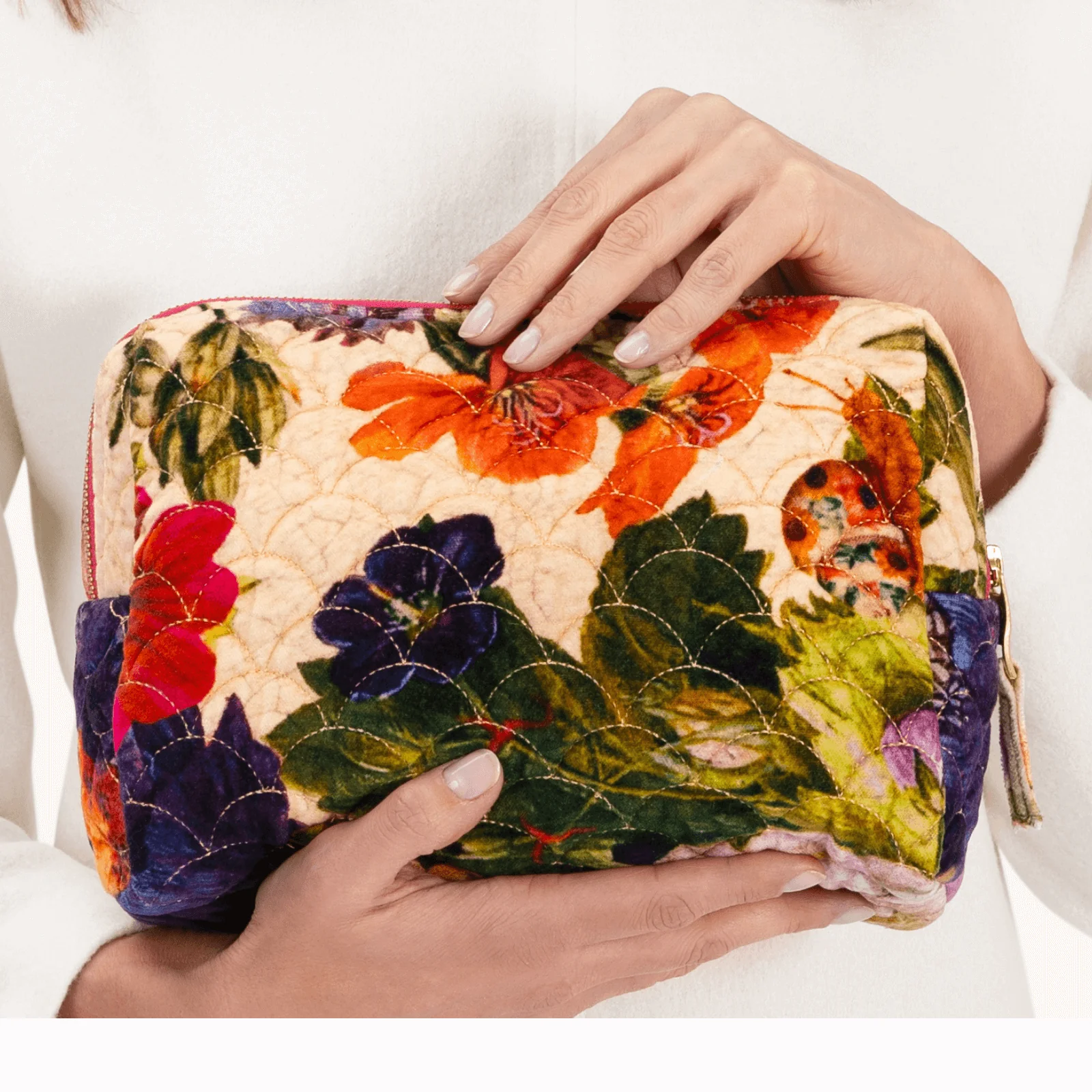 Powder Cream Posy Quilted Velvet Wash Bag - Image 2