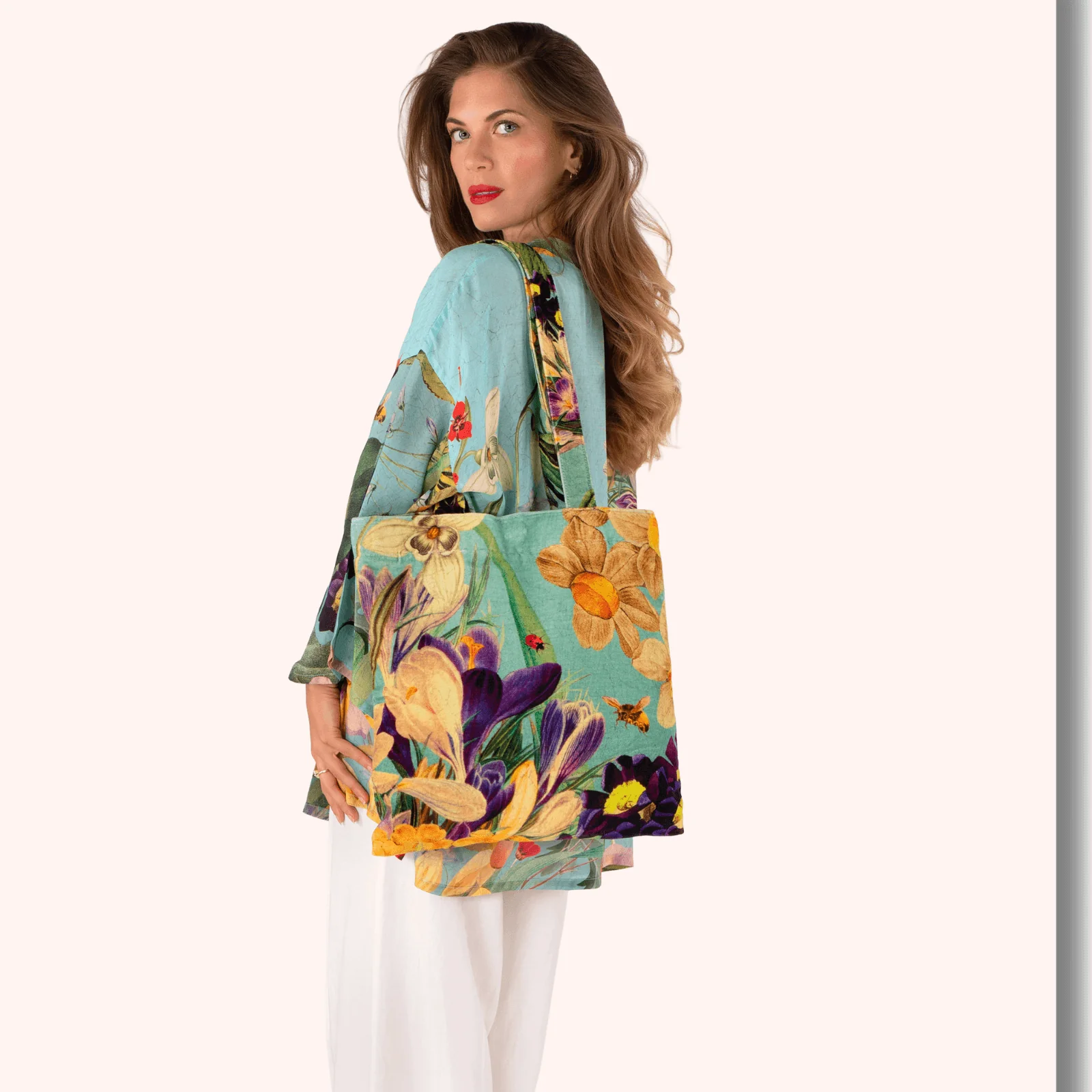 Powder Spring Flora Cotton Velvet Tote Bag - Image 3
