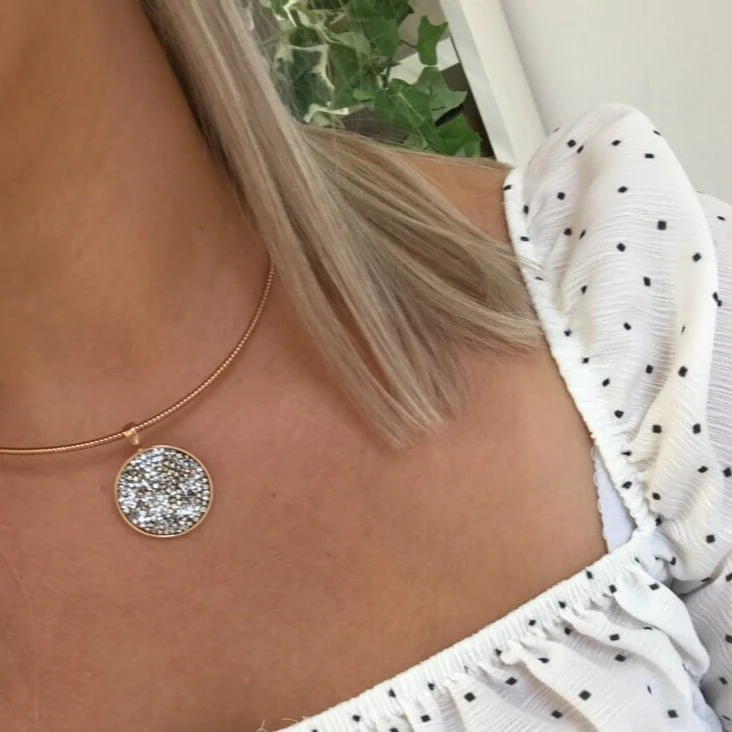 Qudo Tirano Pendant & Rose Gold Barona Collar - Comet Argent Light - Image 2