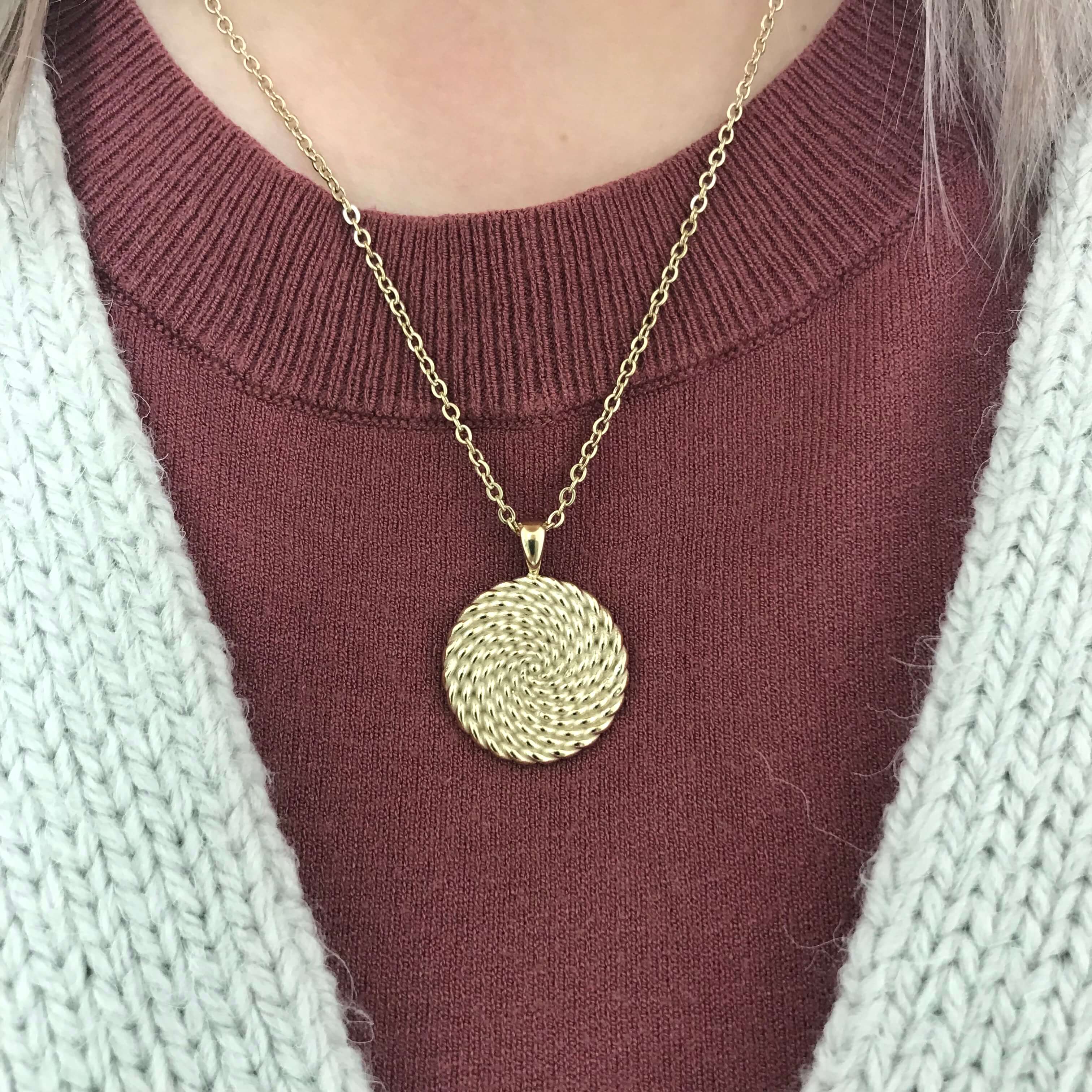 Qudo Vaiano Necklace - Gold - Image 3