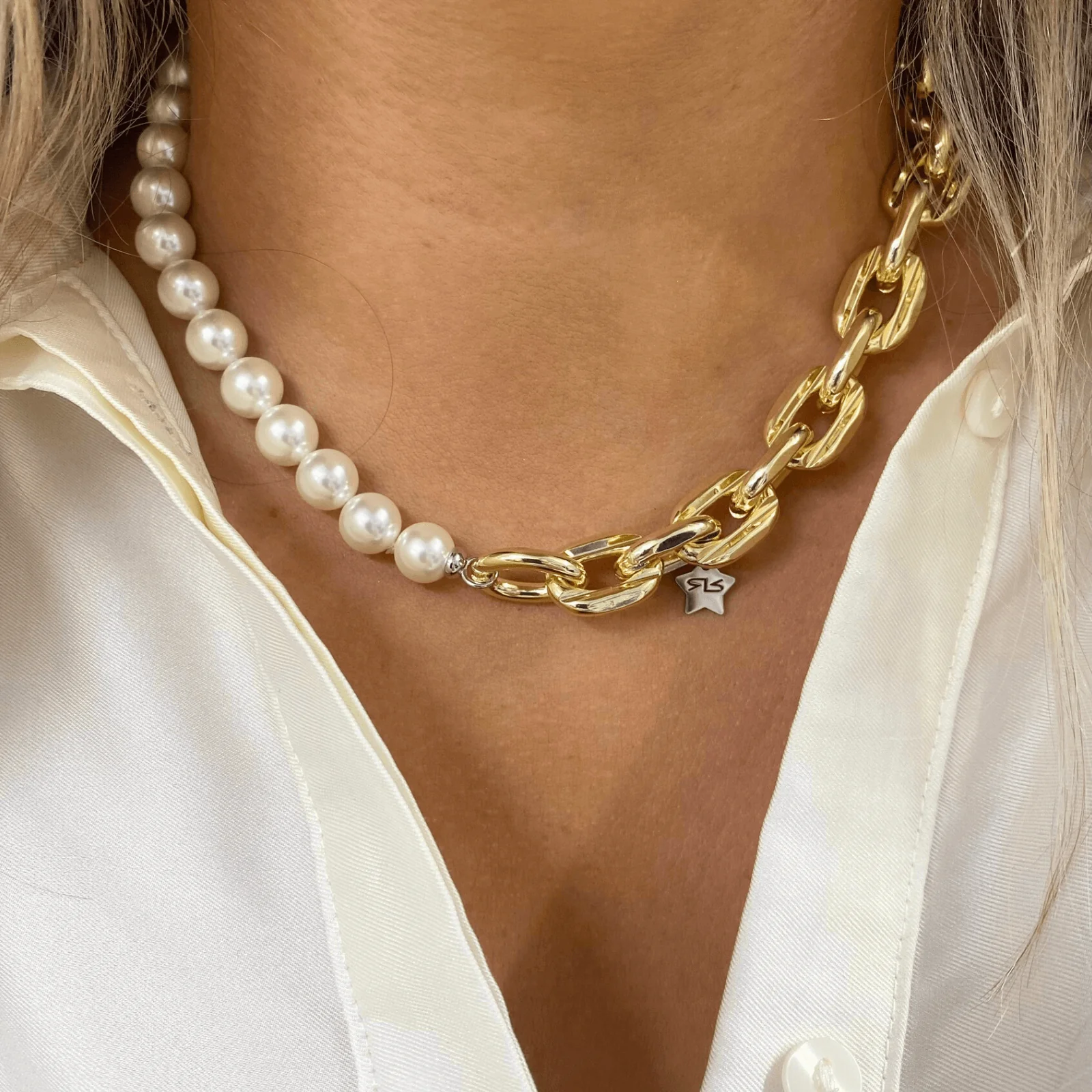 Rebecca Diva Gold Chunky Oval Link & Pearl Necklace - Image 3
