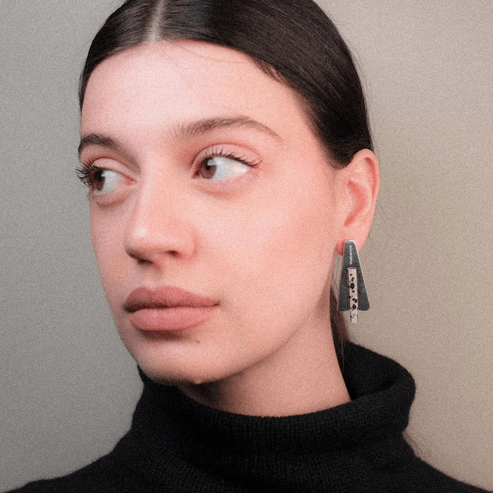 Rebecca Kendra Silver Large Speckle Bar Pyramid Stud Earrings - Image 3