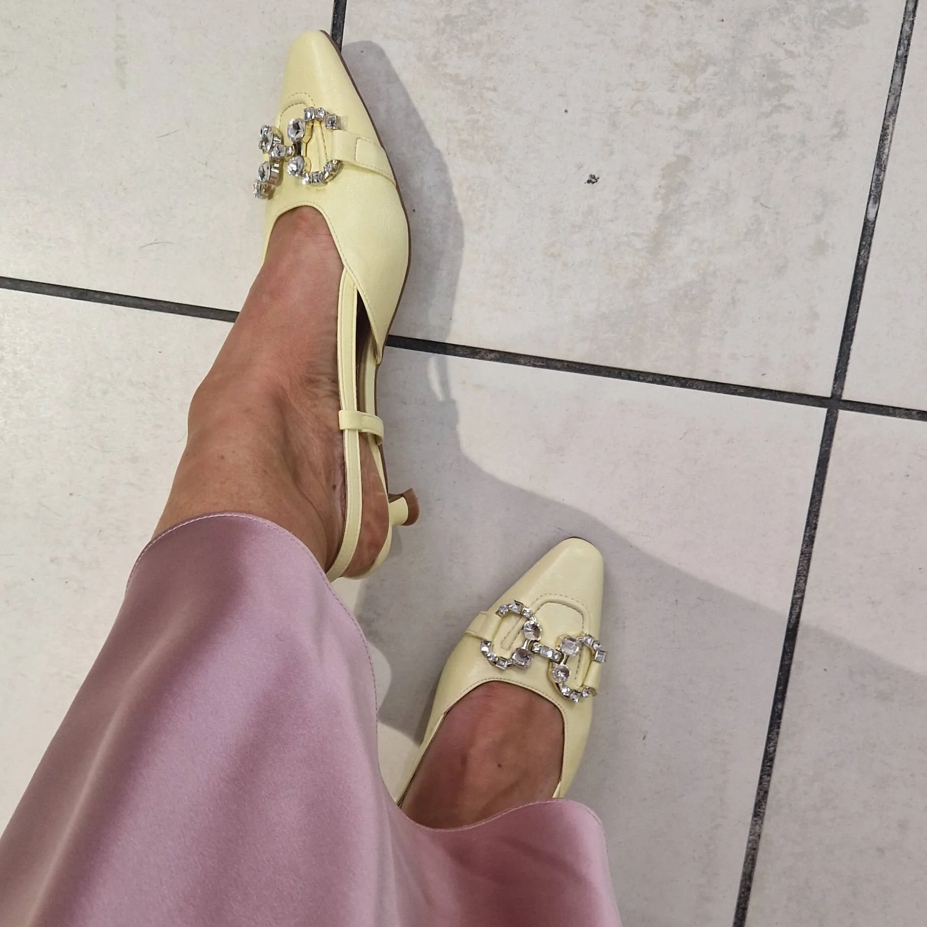 Sorento Lemon Sling Back Kitten Heel Shoes - Image 4