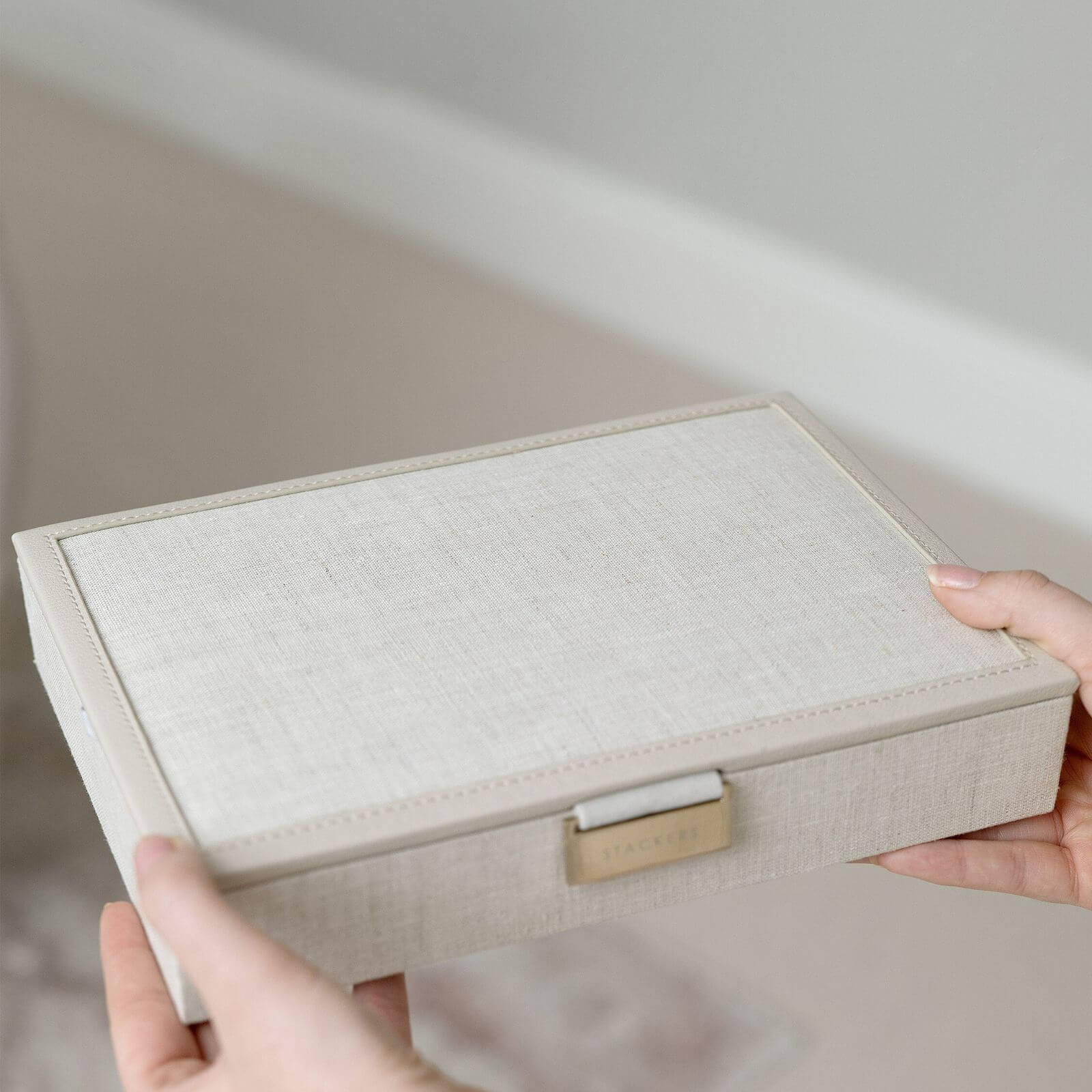 Stackers Classic Jewellery Box (Lid) - Linen Oatmeal - Image 3