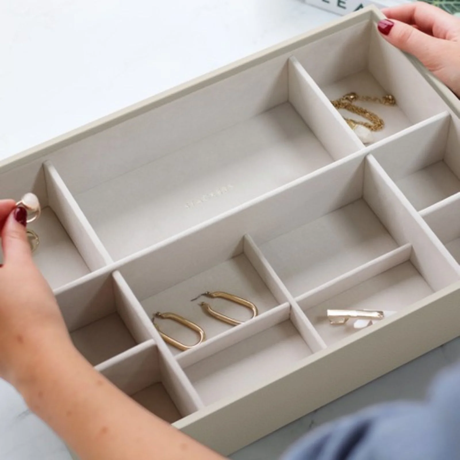 Stackers Supersize Jewellery Box (Watch & Accessory Layer) - Oatmeal - Image 2