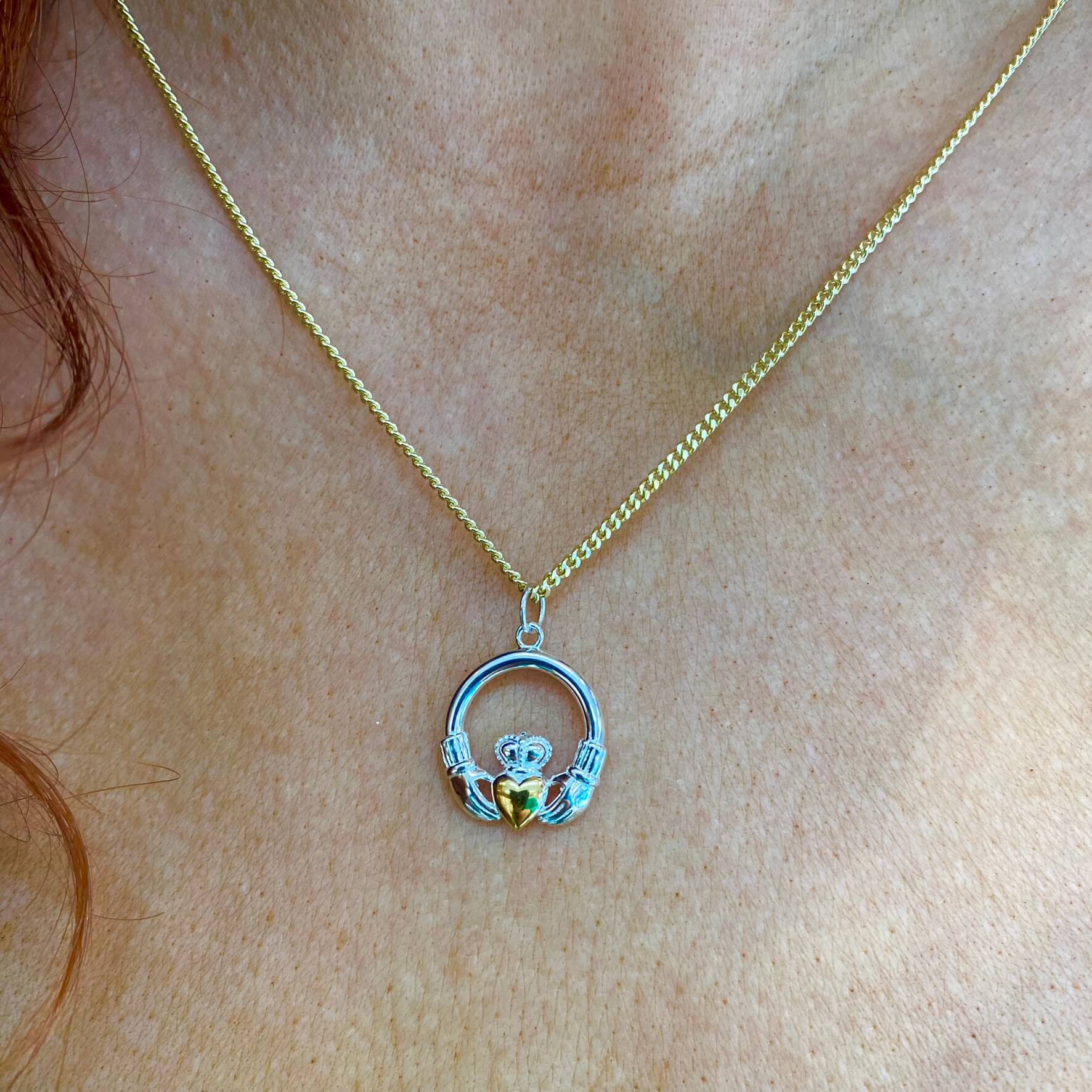 Two Tone Claddagh Pendant & Chain Necklace Set