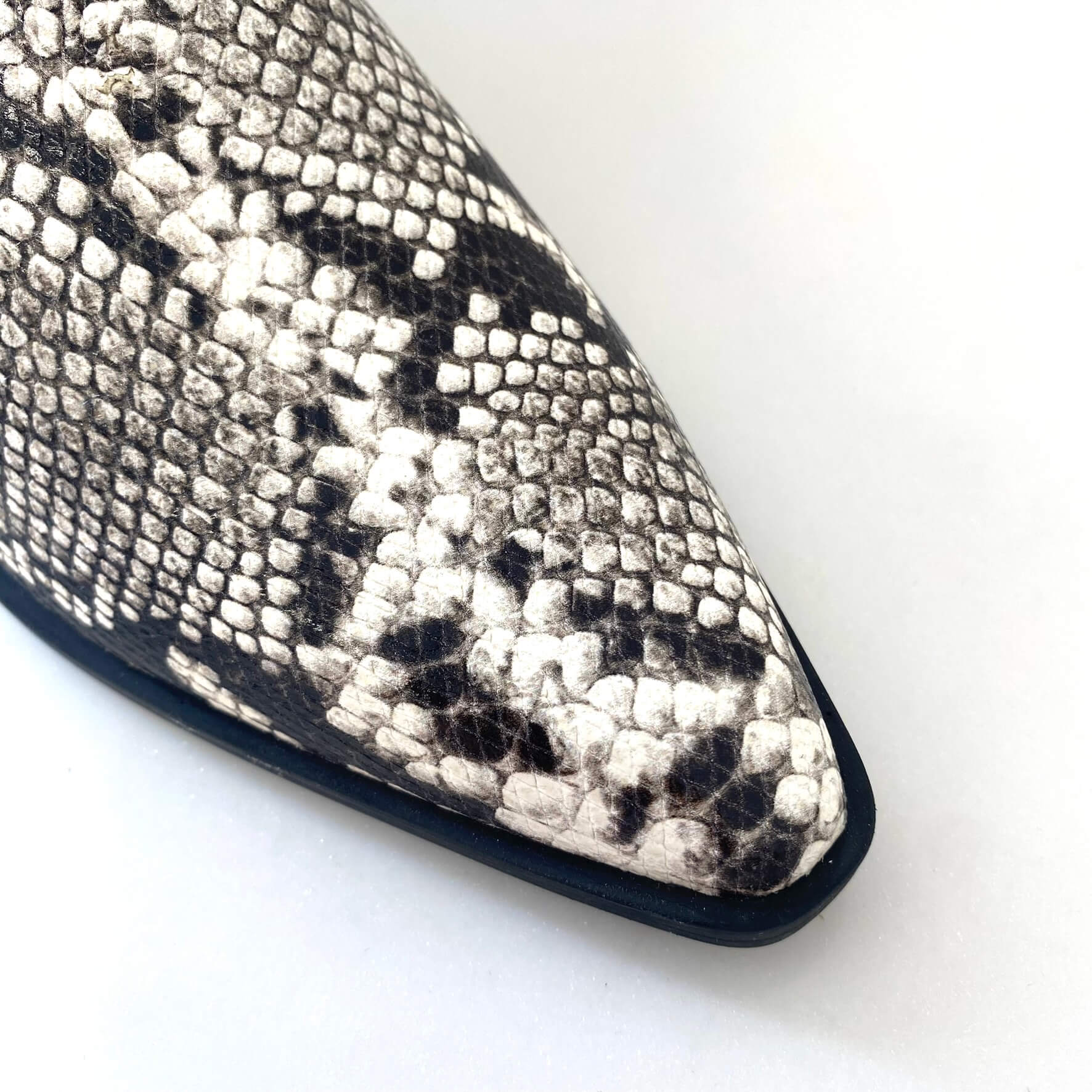 Unisa Lomas Monochrome Python Pattern Leather Small Heel Boots - Image 3
