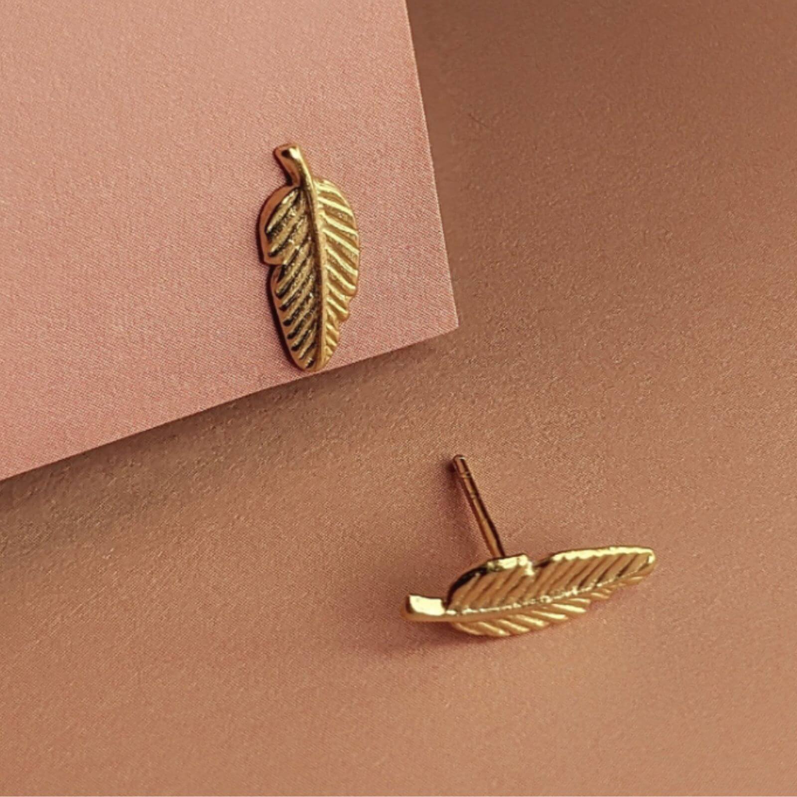 Vurchoo Africa Feather Gold Stud Earrings - Image 2