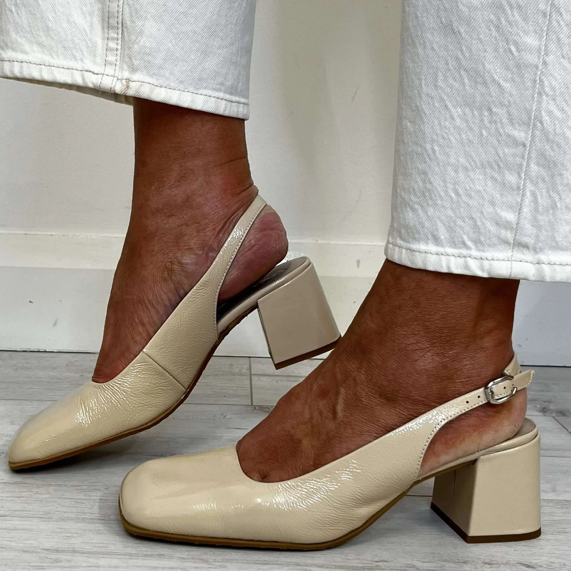 Wonders Cream Patent Square Toe Sling Back Block Heel Shoes - Image 7