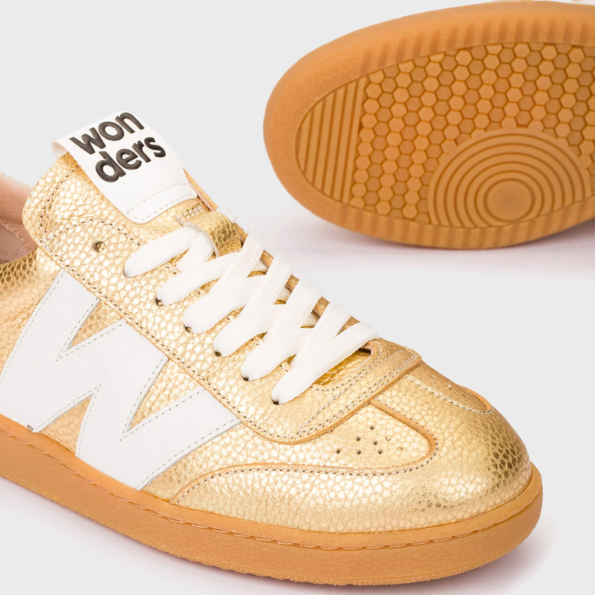 Wonders Gold Leather Slim Line Sneakers - Image 3