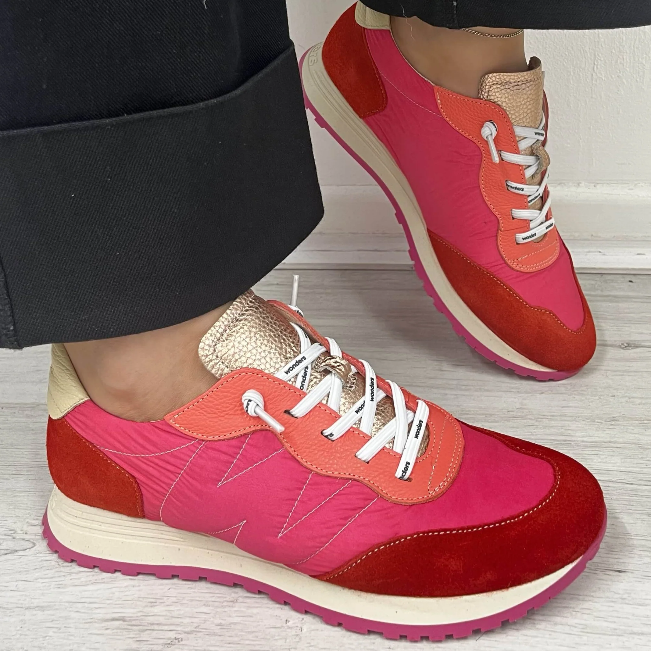 Wonders Red & Pink Retro Sneakers - Image 3