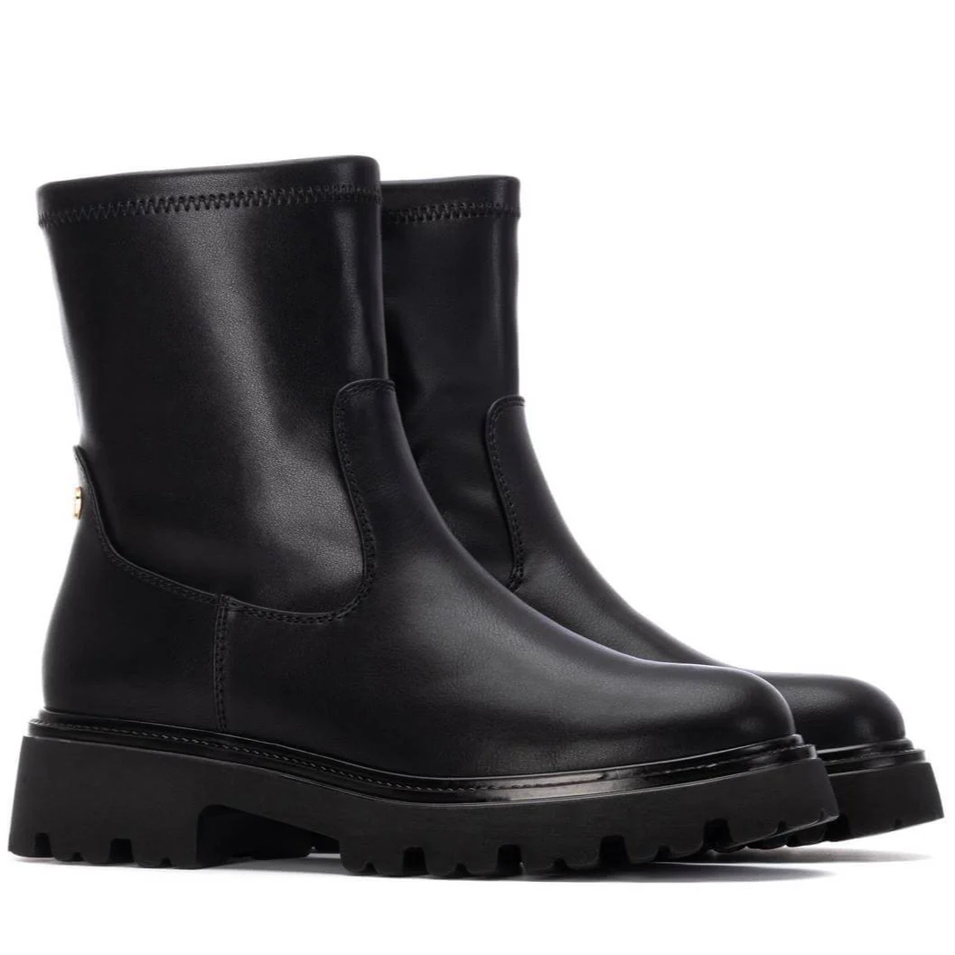 XTI Black Chunky Flat Boots - Image 2