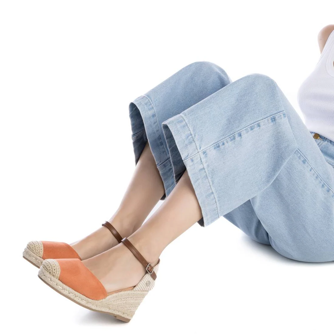 XTI Coral Mid Height Wedge Shoes - Image 5