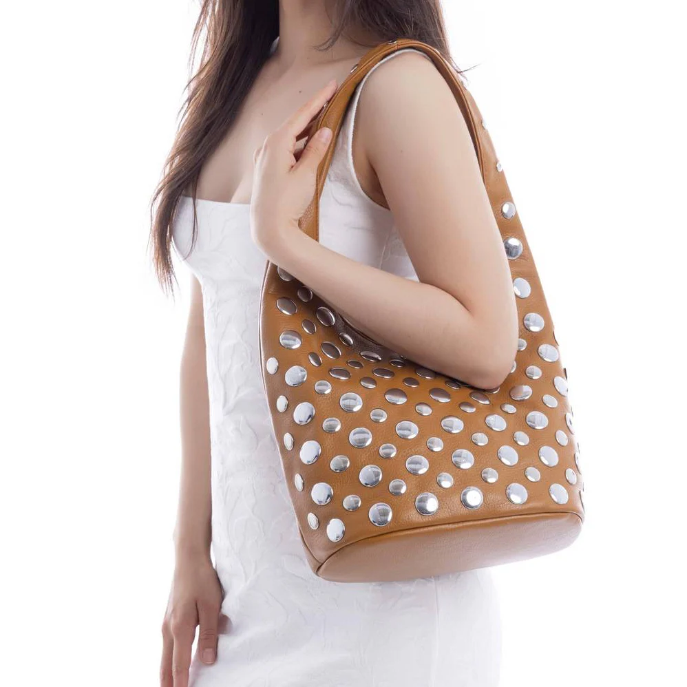XTI Silver Studded Camel Shoulder Bag - Image 4